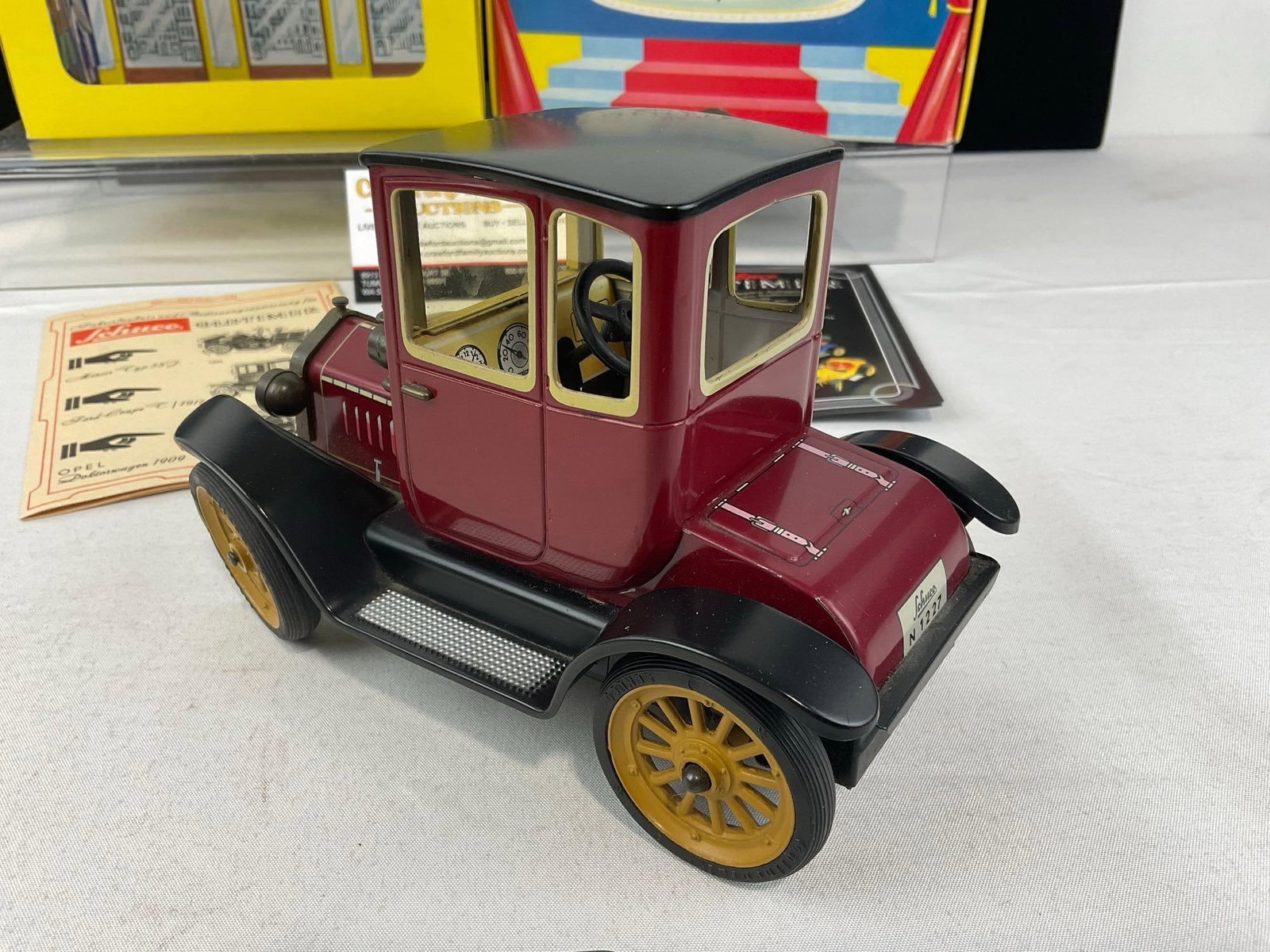 Vintage Schuco Radio 1227 Ford Coupe T 1917, Diecast Car, w/Key, Original cardboard box - 3