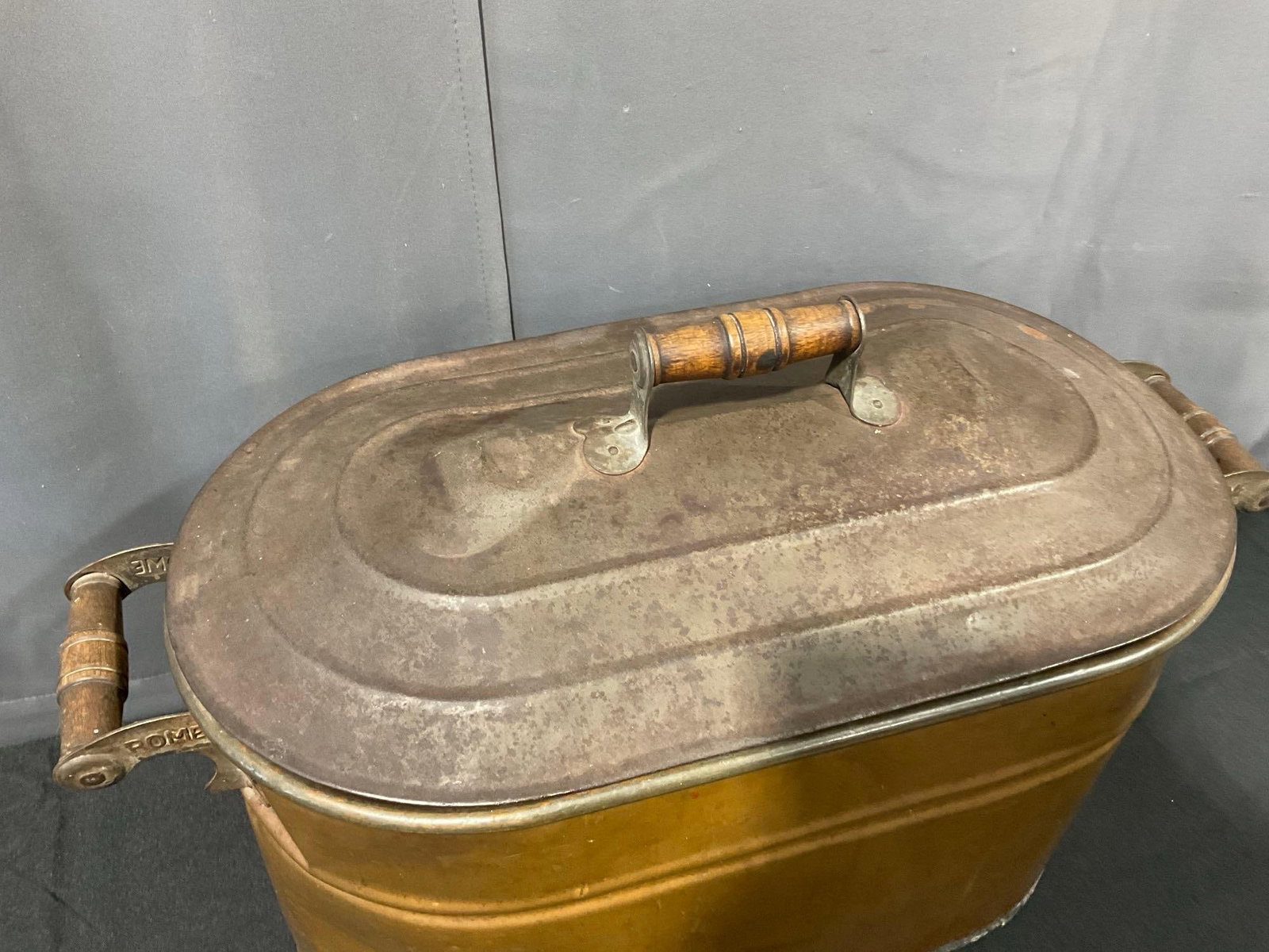 Early 20th Century Rome Copper Boiler Wash Bin, w/handles & lid, 16x26x13 inches - 2