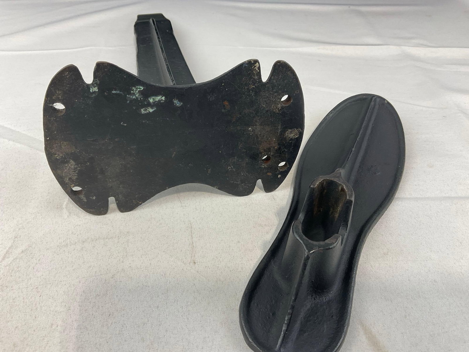 Cast Iron Cobblers Stand & Last, w/ handpainted floral detail - 4