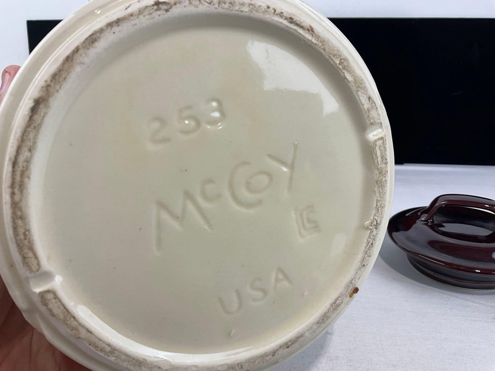 Vintage McCoy Kitchen Storage Crock w/lid, Brown & White #253, 11 inches tall - 5