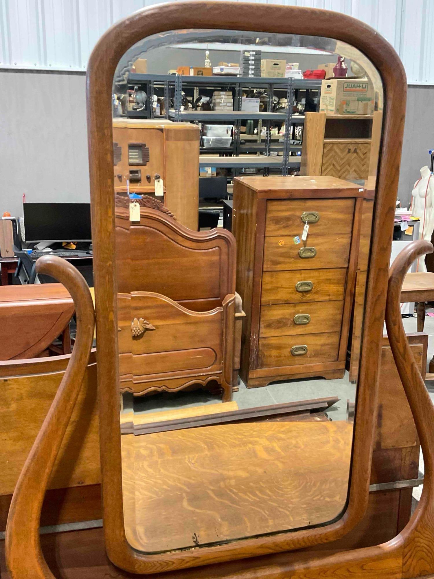 Lovely Antique Quarter Sawn Tiger Oak Wood Vanity w/ Revolving Mirror & 3 Drawers. See pics. - 4