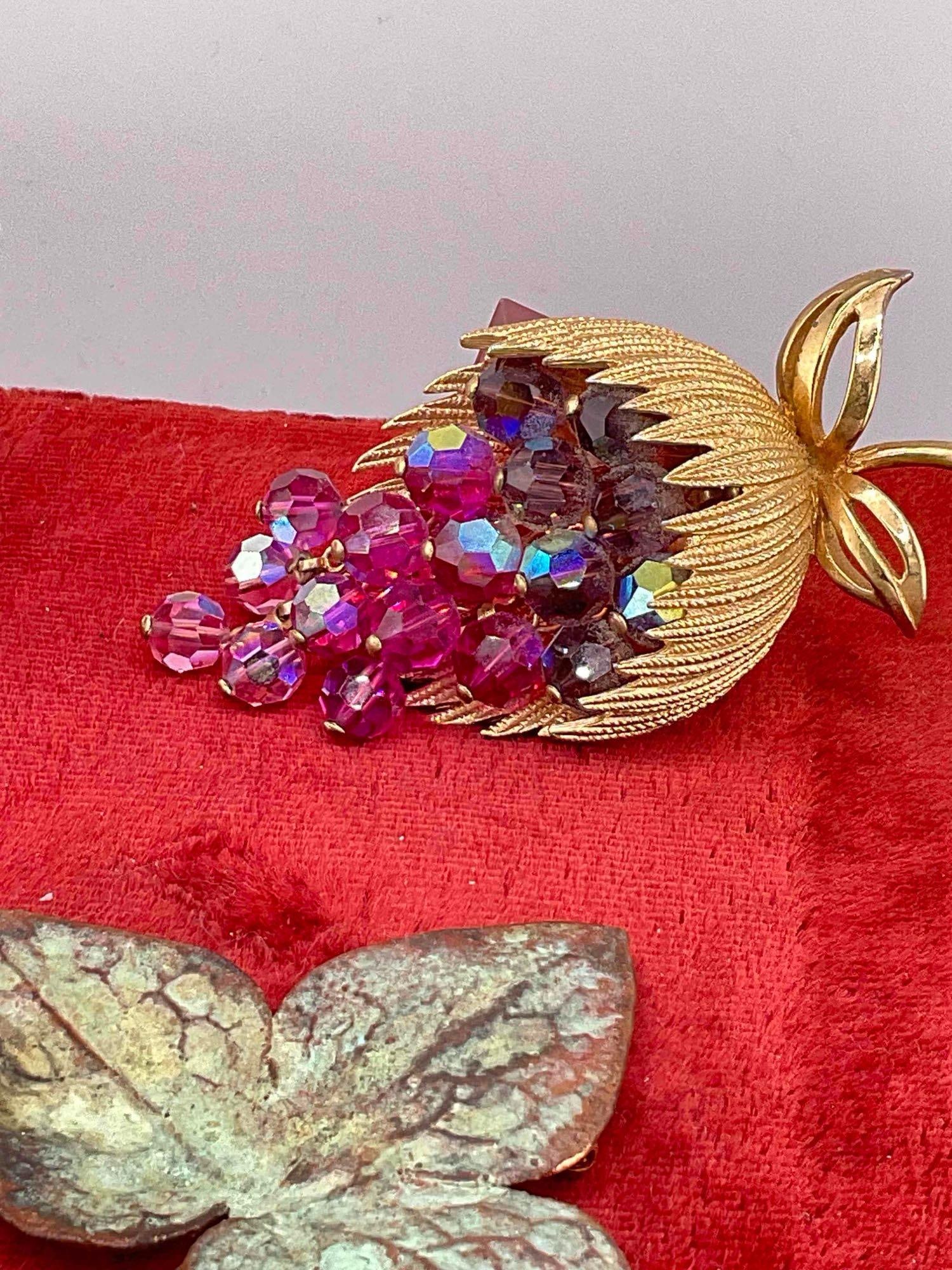 4 pcs Ladies' Costume Jewelry Brooch Collection, incl. 3x Grape Style Pins & More! See pics. - 3