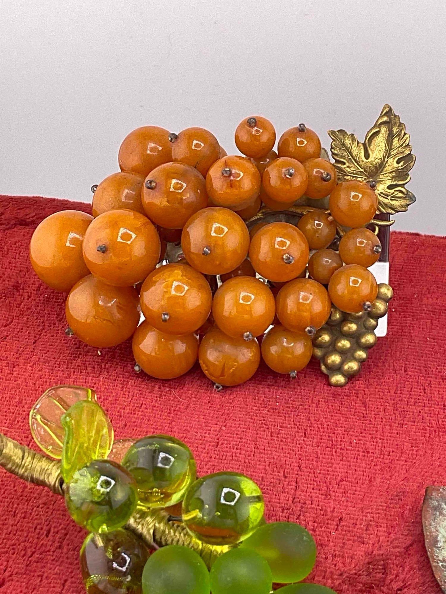 4 pcs Ladies' Costume Jewelry Brooch Collection, incl. 3x Grape Style Pins & More! See pics. - 4