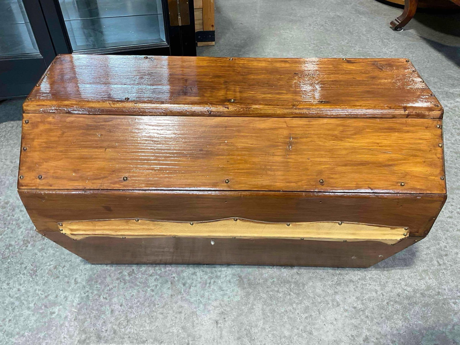 Vintage Pine Wood Hexagonal Storage Trunk Blanket Chest w/ Leather Detail. See pics. - 5