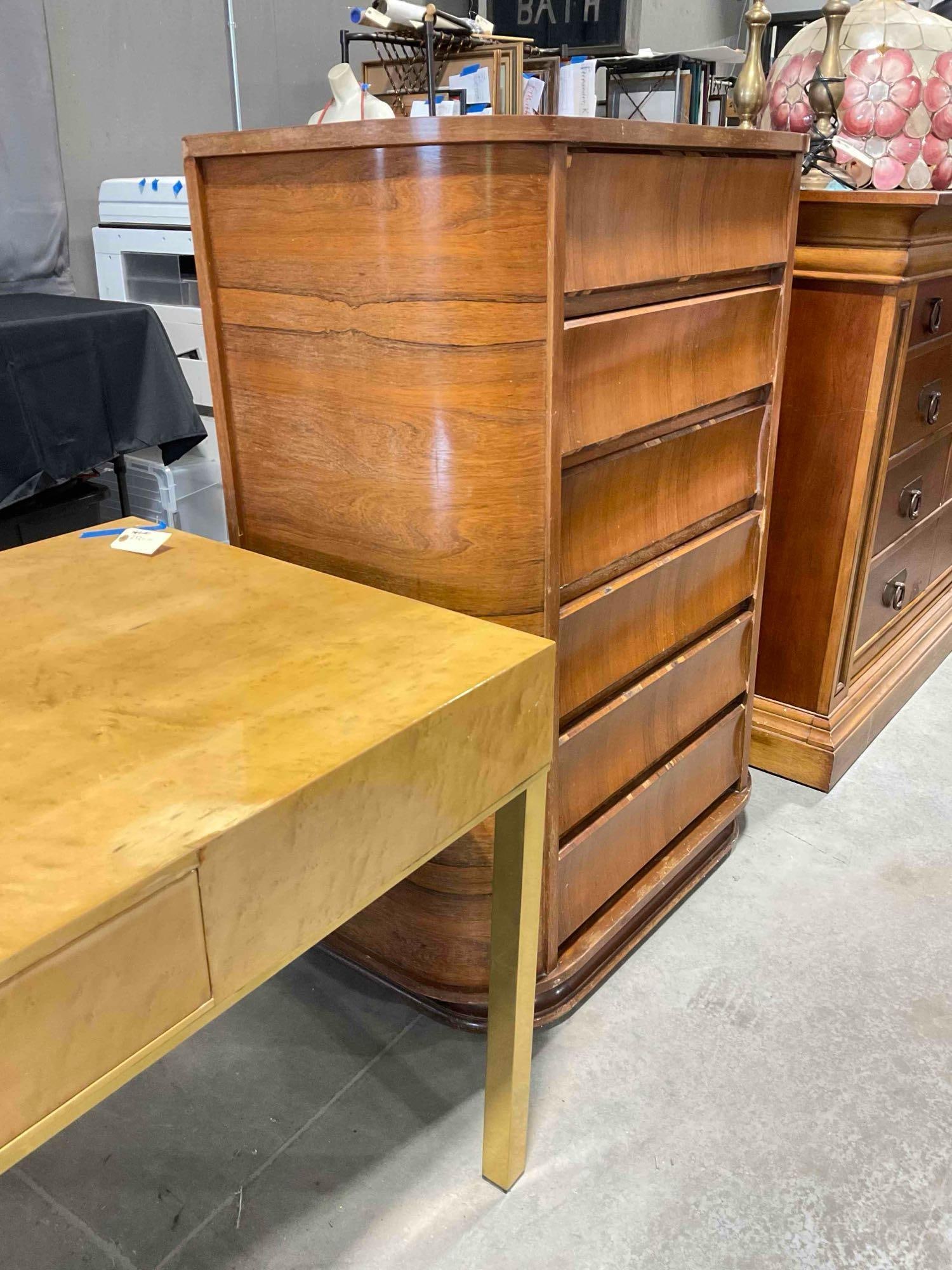 Vintage Saginaw Furni. Co. Art Deco Waterfall Style Walnut Veneer Tallboy Dresser w/ 6 Drawers. - 2