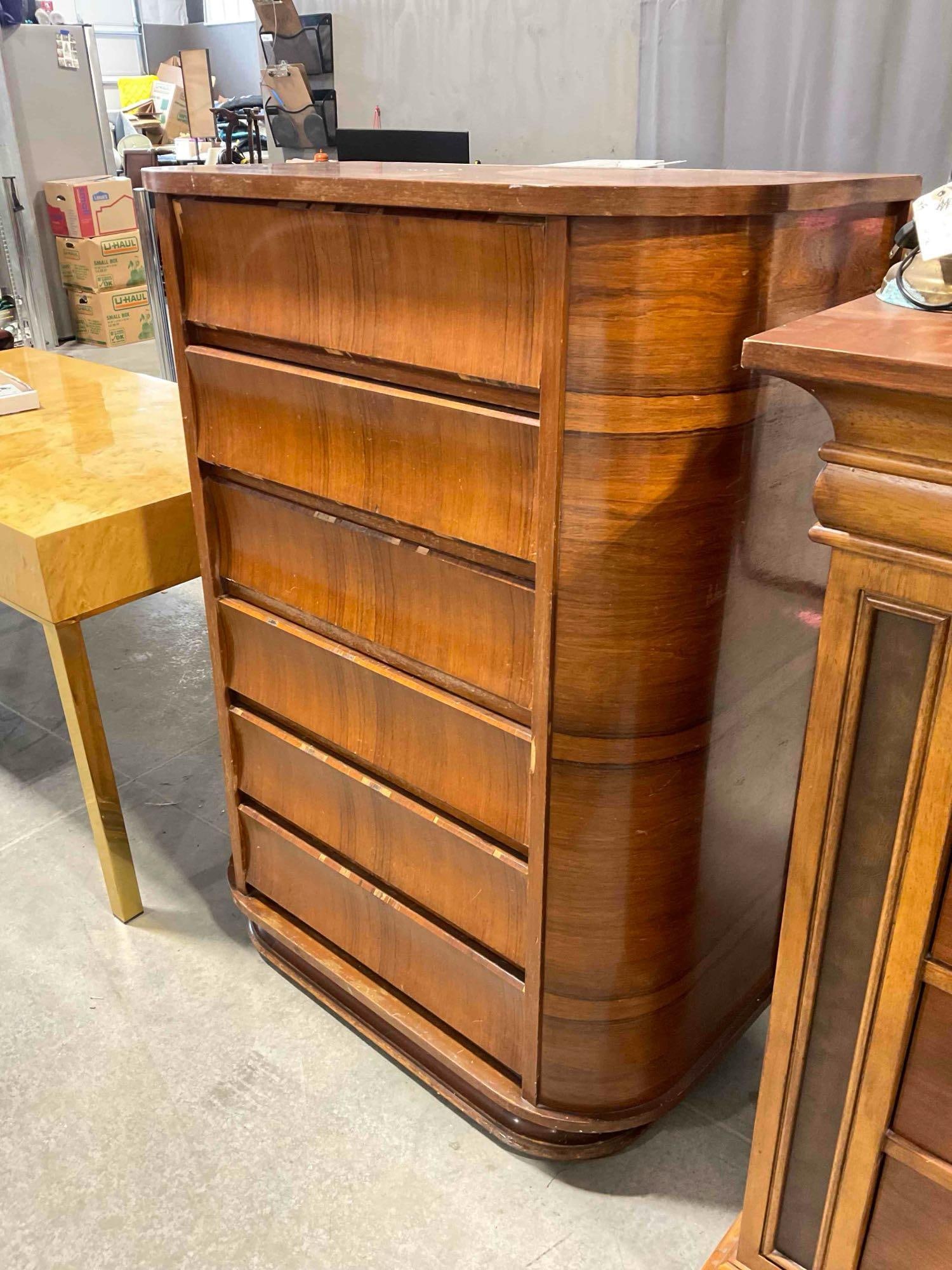 Vintage Saginaw Furni. Co. Art Deco Waterfall Style Walnut Veneer Tallboy Dresser w/ 6 Drawers. - 3
