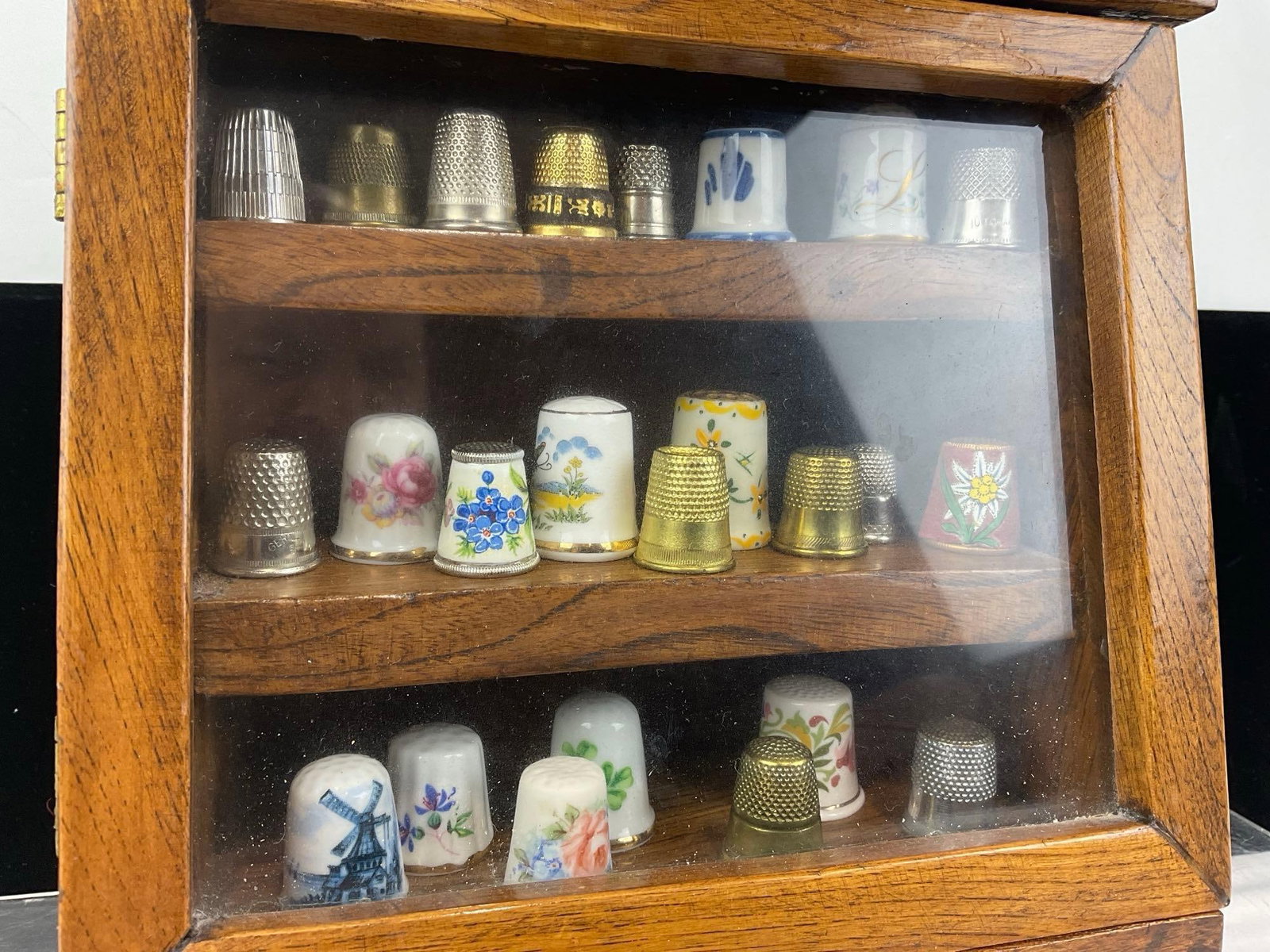 Small Thimble Display, Wooden Oak w/glass front, 9x9x4 in, Porcelain & Metal pieces, approx 24 pcs - 2