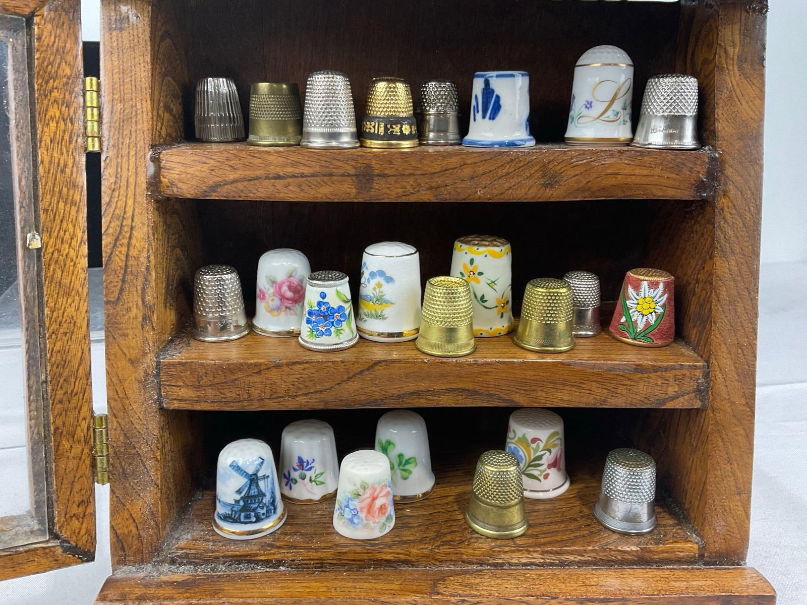 Small Thimble Display, Wooden Oak w/glass front, 9x9x4 in, Porcelain & Metal pieces, approx 24 pcs - 4