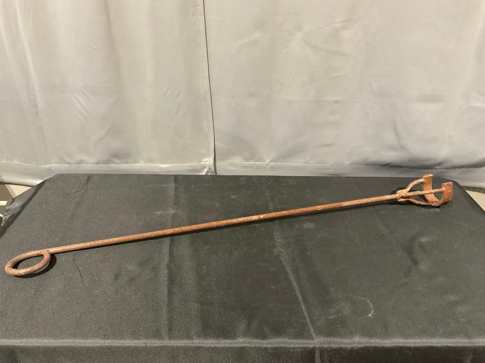 Antique Handmade Metal Branding Iron, Long Handled, Big U or C impression, Rusted & Pitted Cast I...: See pics for condition, shows oxidation, rusty finish. Measures approx 44h x 6w x 4d inches. E-6420 *Oversized shipping may apply*