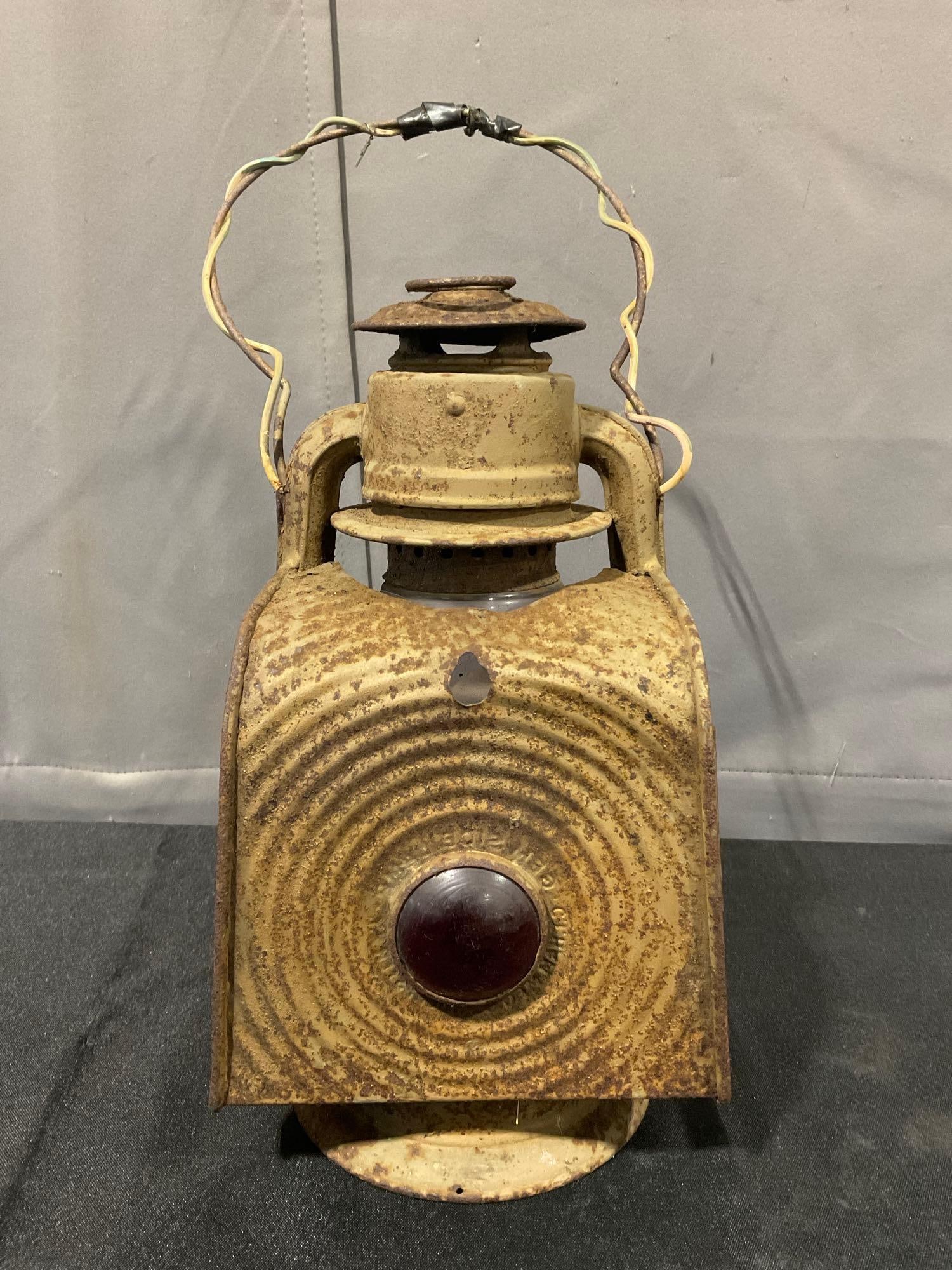 Vintage Hurricane Lantern, Dietz Roadster Wagon Lantern, oxidation, & lost finish - 2