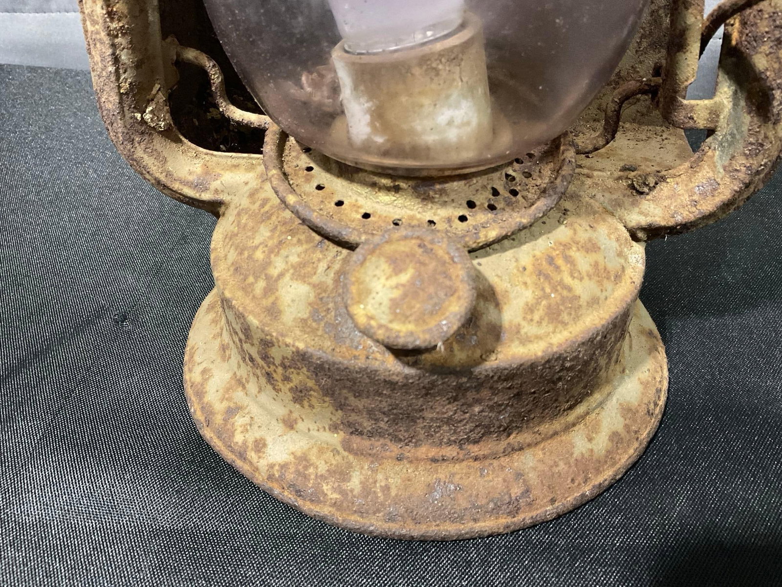 Vintage Hurricane Lantern, Dietz Roadster Wagon Lantern, oxidation, & lost finish - 3
