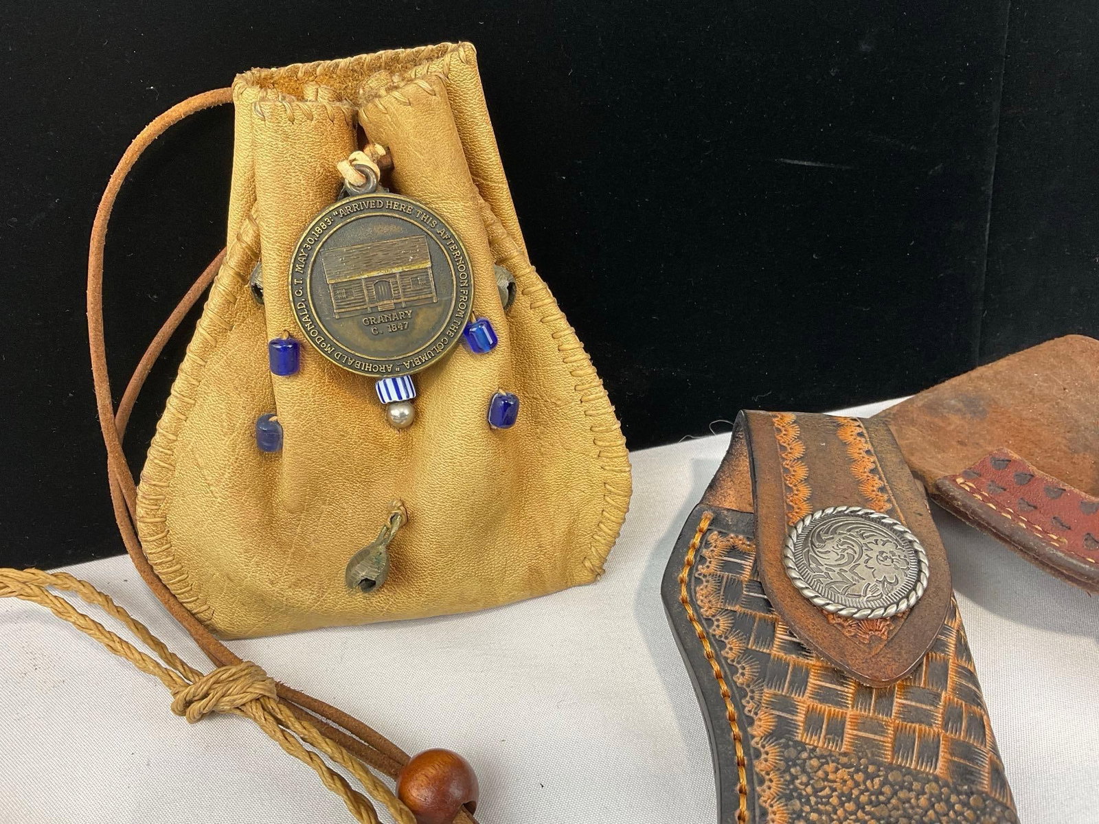 2x Leather Holsters, Shot Purse Drawstring & Horn Powder w/handmade glass beads - 3
