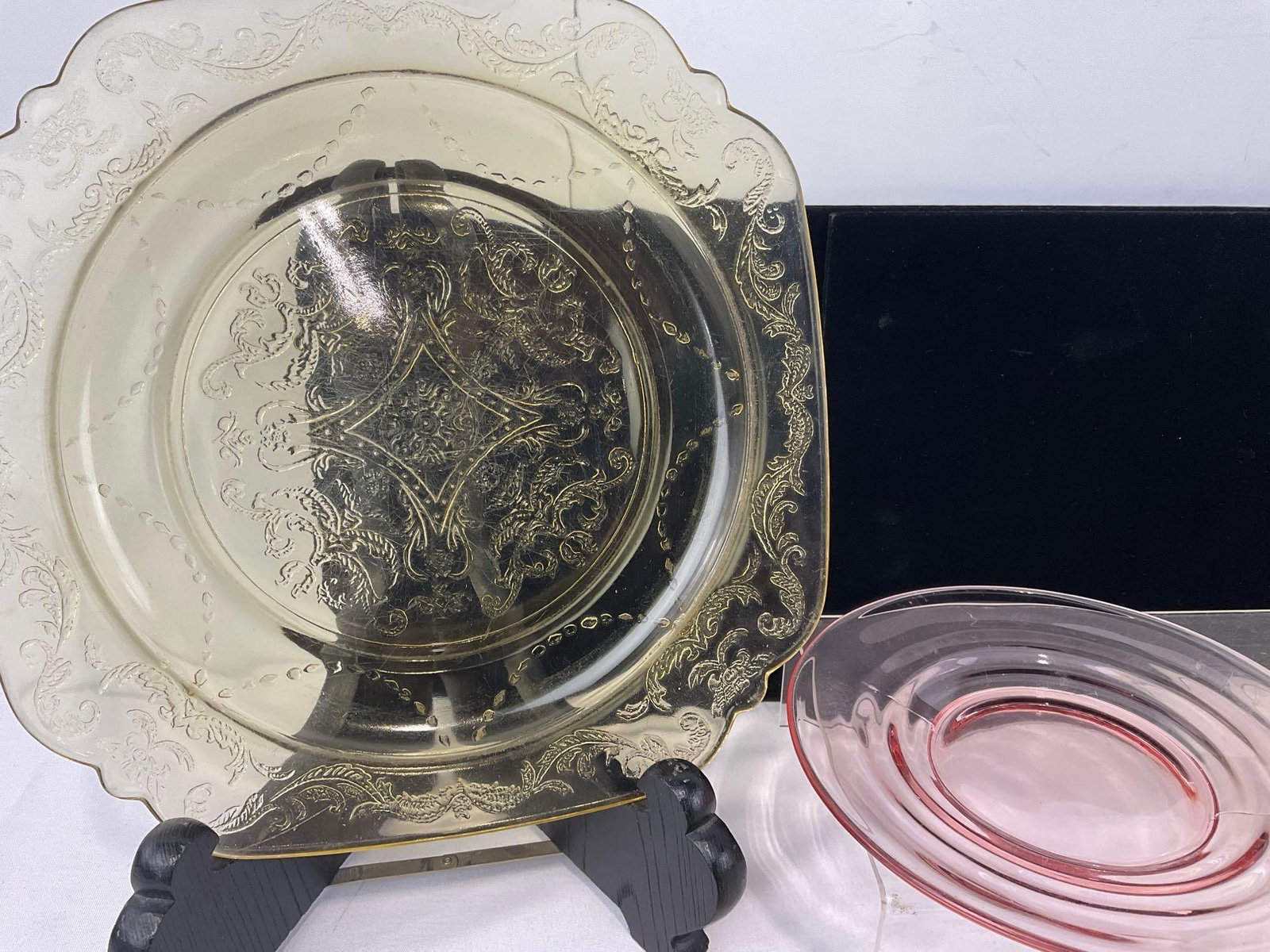 Antique Pressed Glass Plates & Bowls, some wear, 1 pink & 6 Yellow Depression Glass - 3