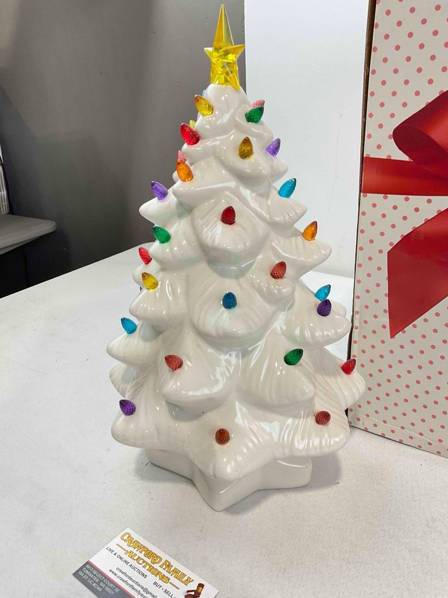 White Ceramic Light Up Christmas Tree Figurine. Tested, Doesn't Work, Needs Batteries. - 3