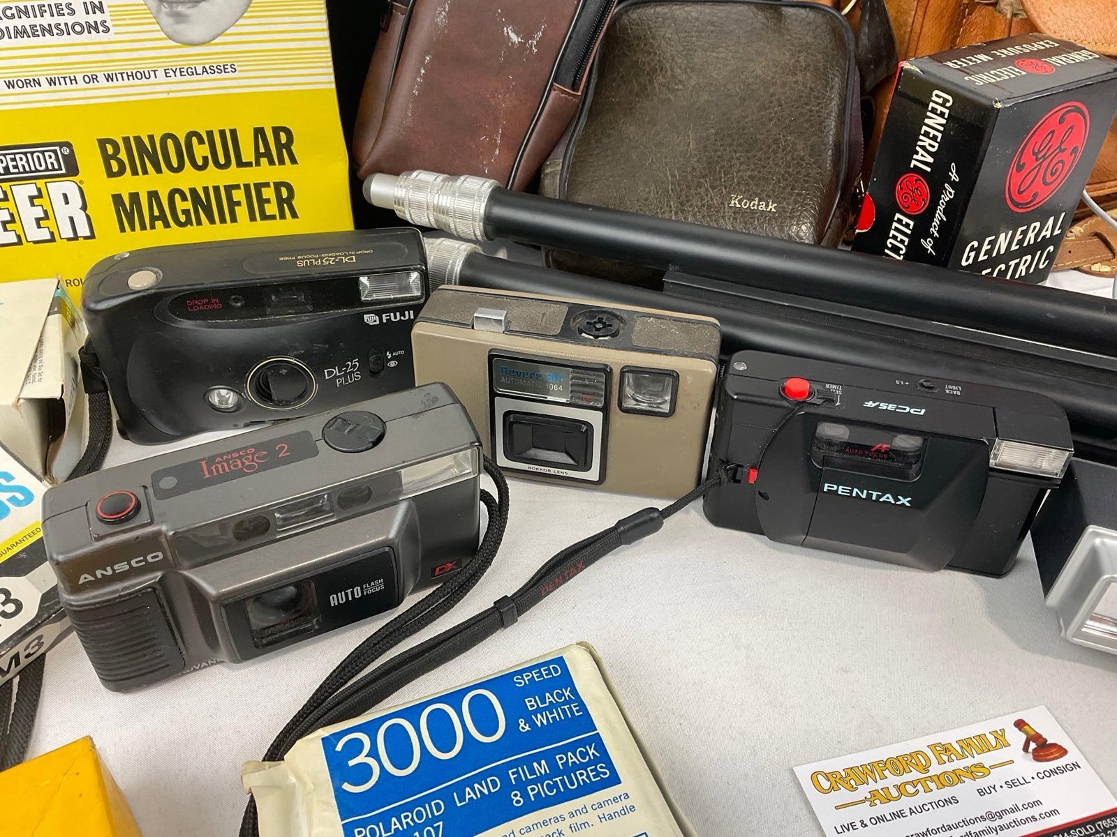 Vintage Cameras, & Equipment, Star-D Conquest Tripod by Davidson, Flashbulbs, Leather Case - 3