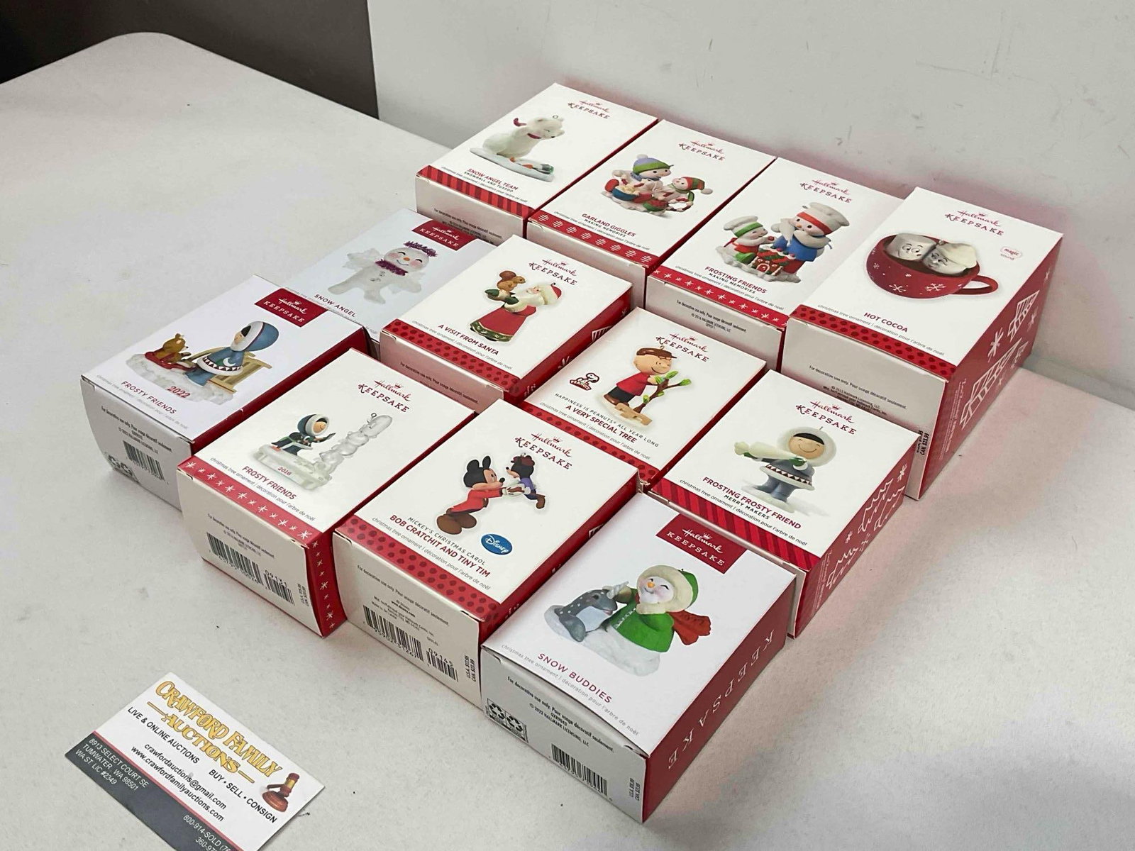 12 pcs Hallmark Keepsake Christmas Tree Ornaments in Original Boxes. See pics. - 2