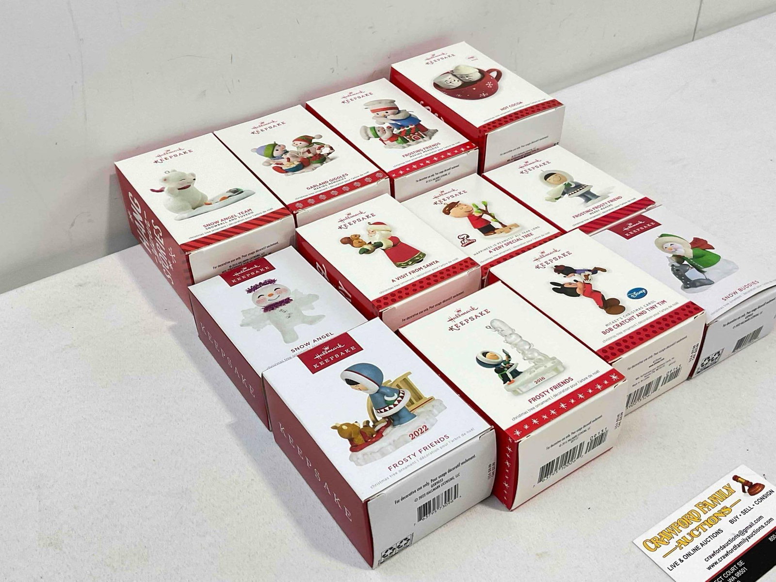 12 pcs Hallmark Keepsake Christmas Tree Ornaments in Original Boxes. See pics. - 3