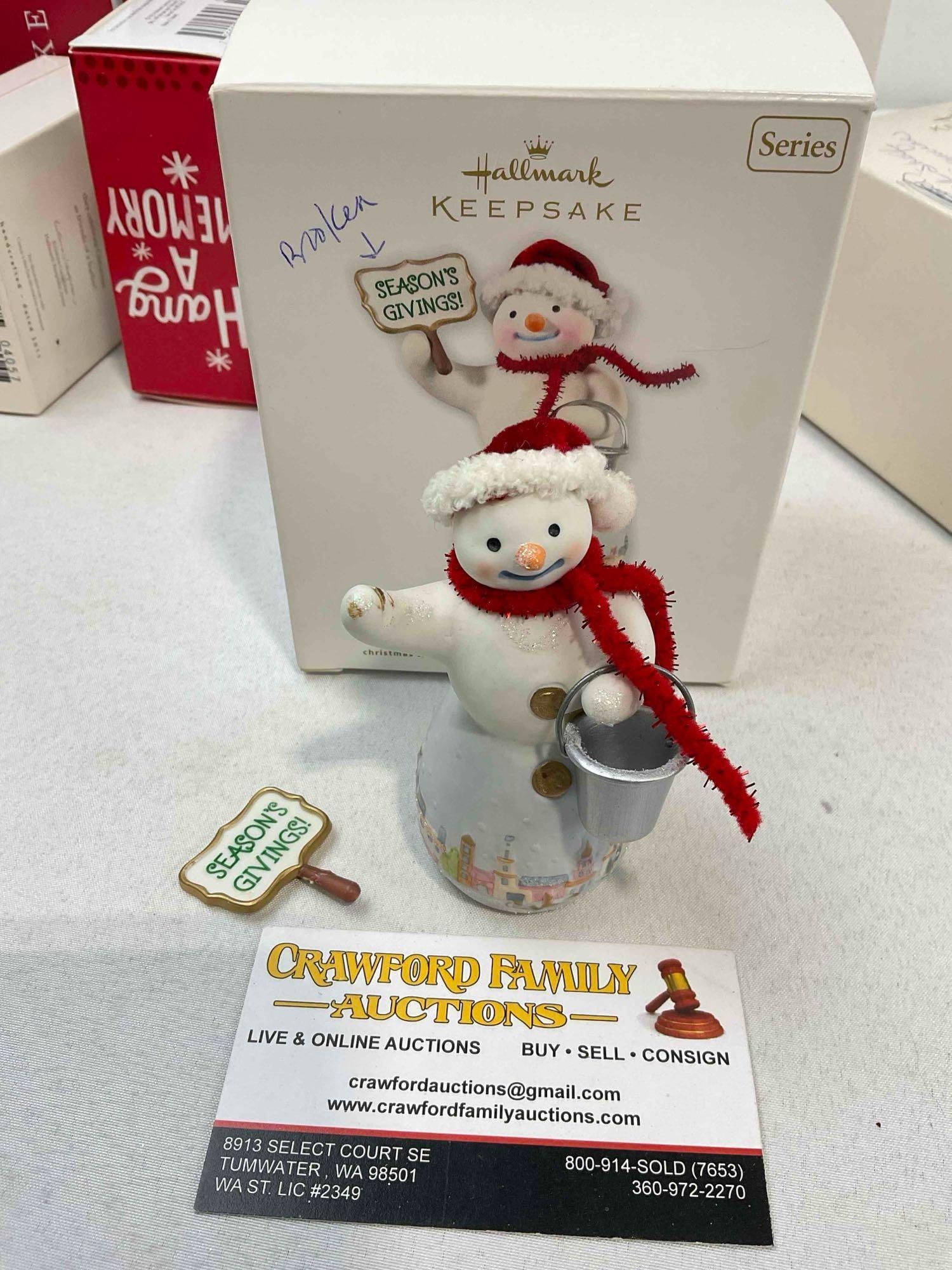 12 pcs Hallmark Keepsake Christmas Tree Ornaments in Original Boxes. See pics. - 6