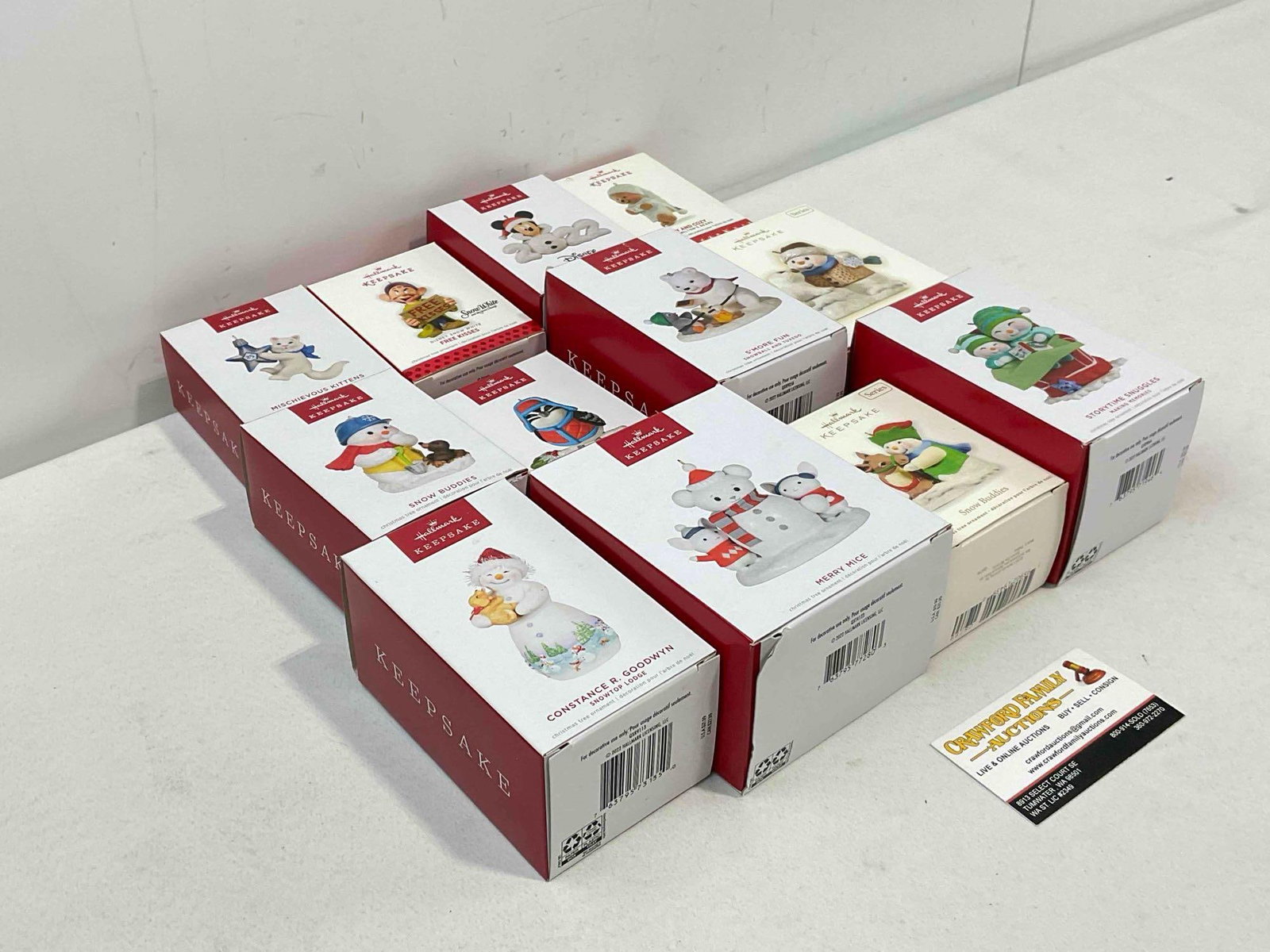 12 pcs Hallmark Keepsake Christmas Tree Ornaments in Original Boxes, incl. Disney. See pics. - 2