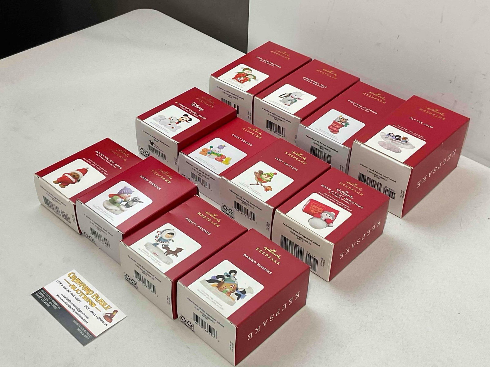 12 pcs Hallmark Keepsake Christmas Tree Ornaments in Original Boxes. See pics. - 2