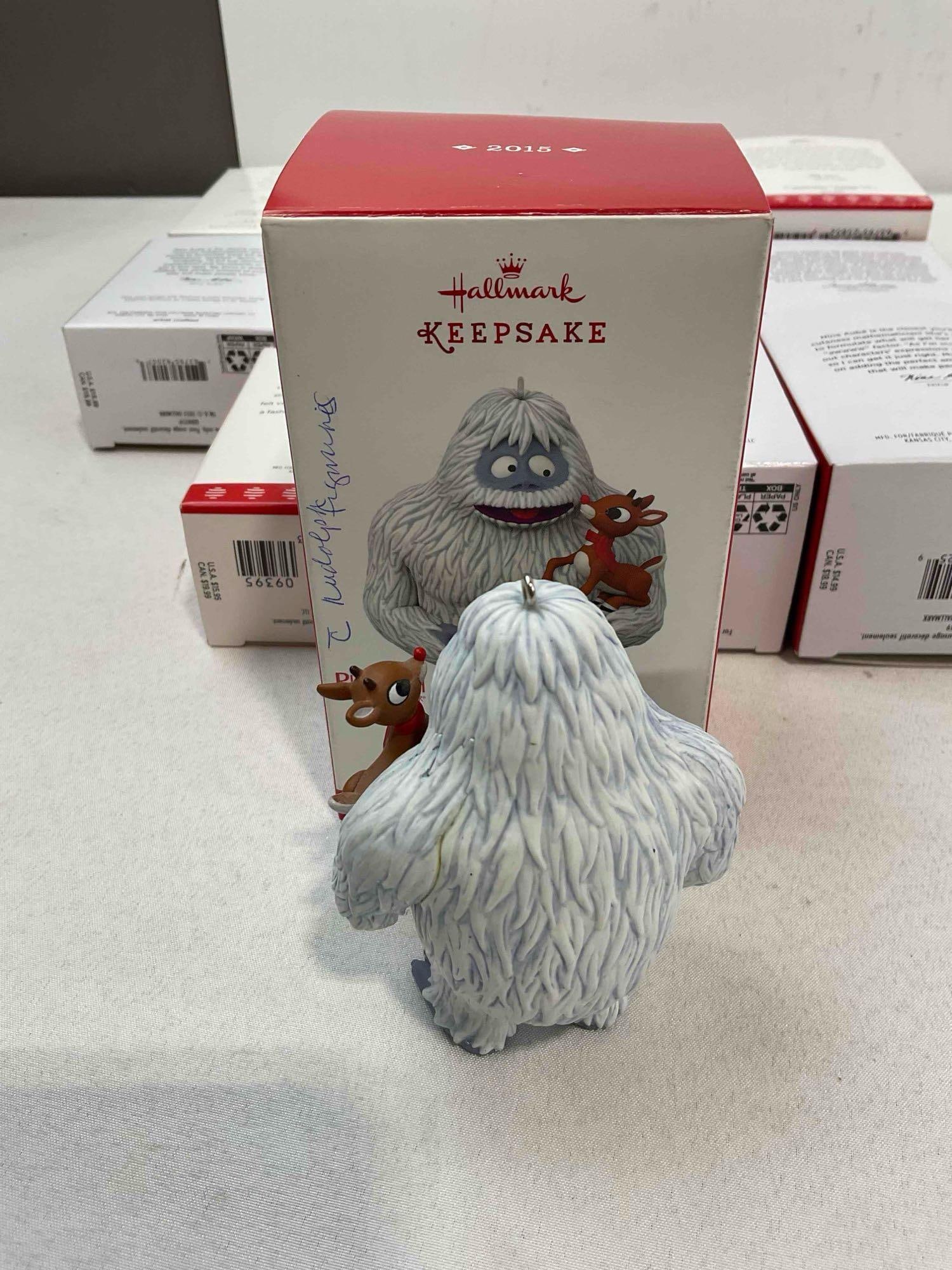 12 pcs Hallmark Keepsake Christmas Tree Ornaments in Original Boxes. See pics. - 7