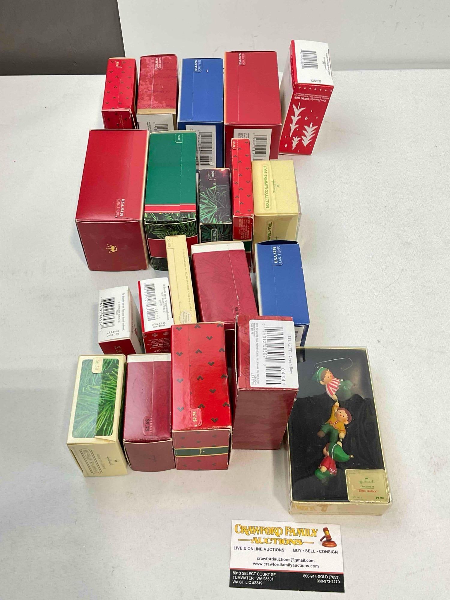 20 pcs Hallmark Keepsake Christmas Tree Ornaments in Original Boxes, Vintage & Modern. - 5