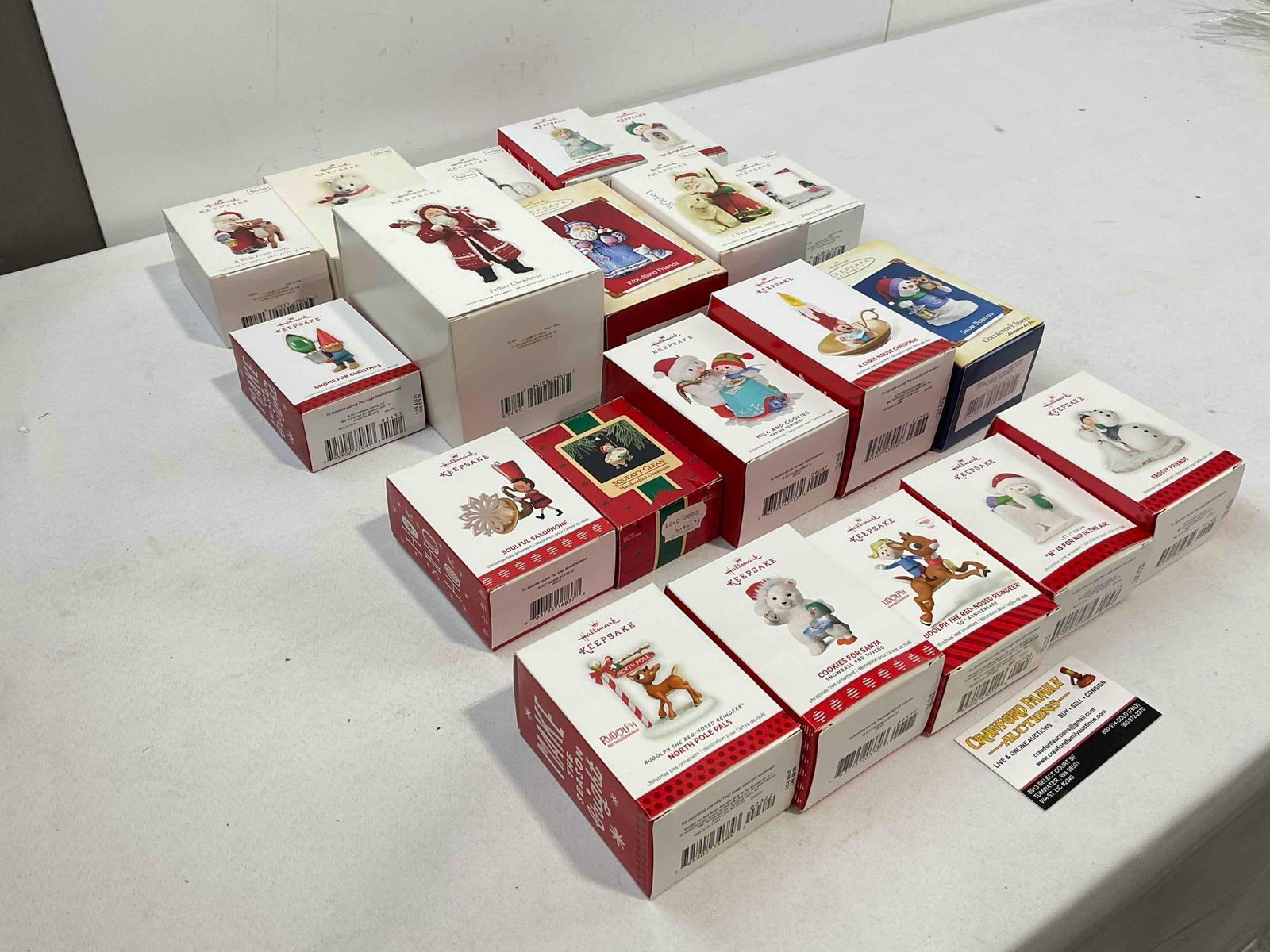 20 pcs Hallmark Keepsake Christmas Tree Ornaments in Original Boxes, Modern & Vintage. - 3