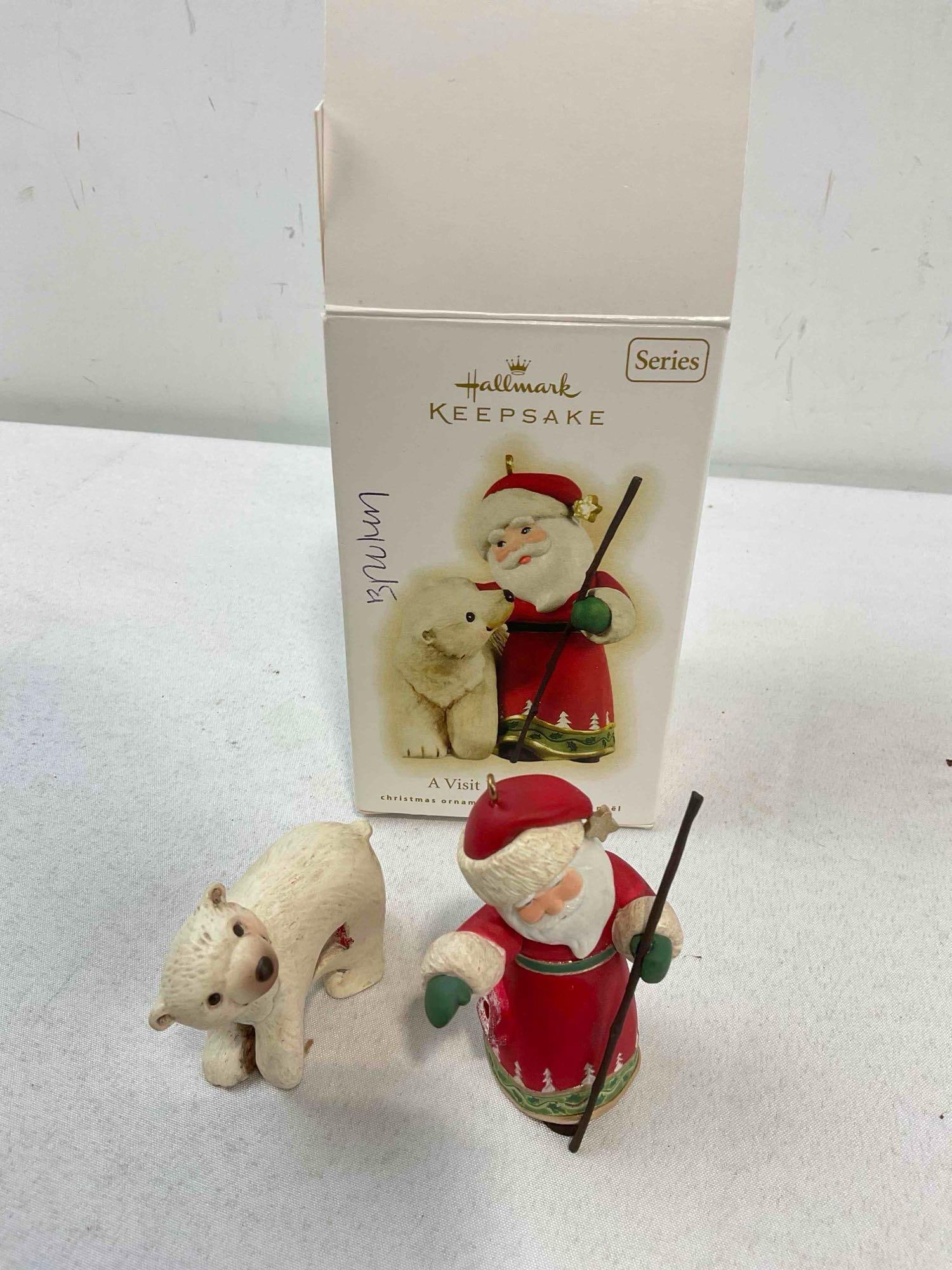 20 pcs Hallmark Keepsake Christmas Tree Ornaments in Original Boxes, Modern & Vintage. - 6