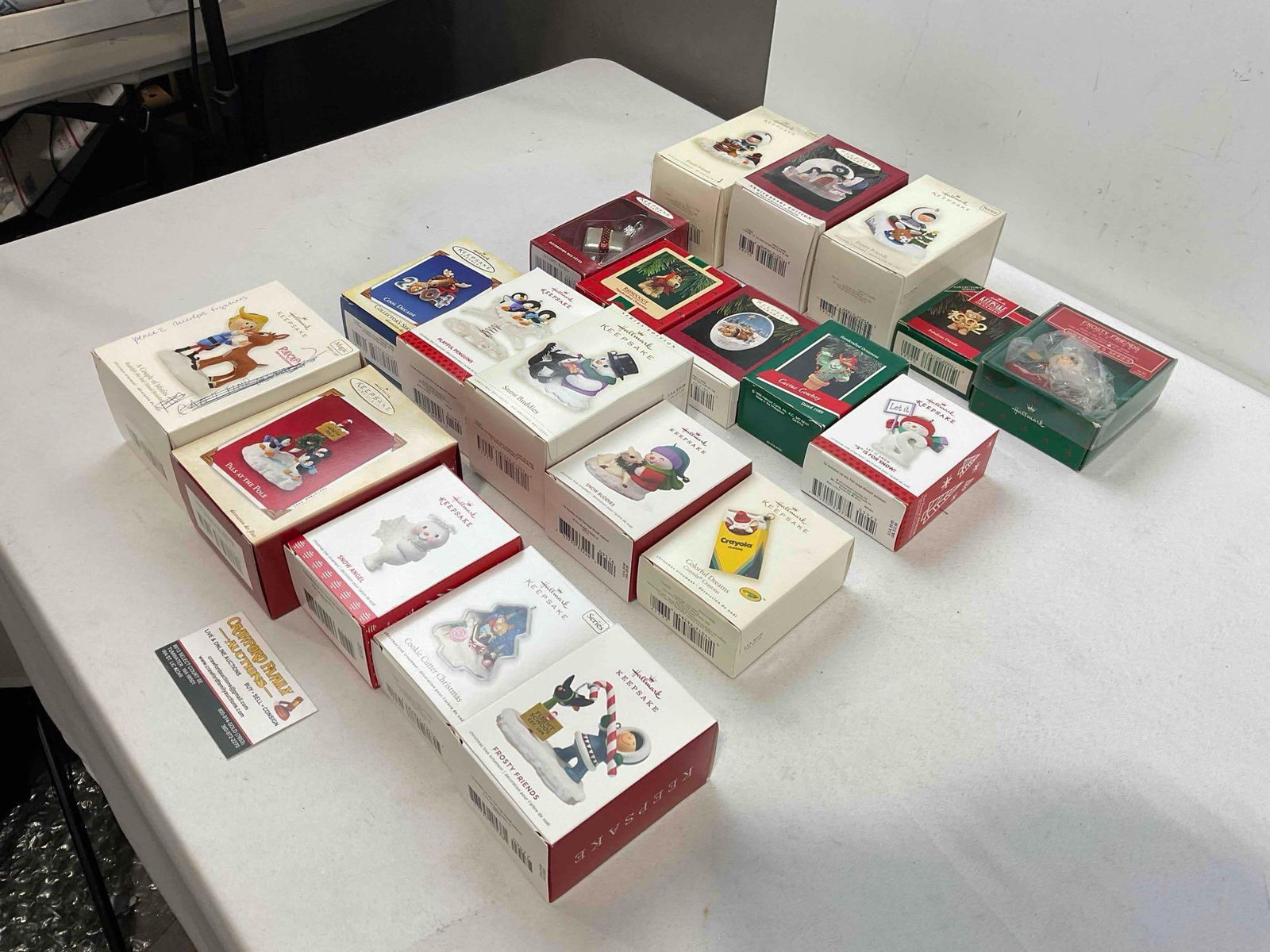 20 pcs Hallmark Keepsake Christmas Tree Ornaments w/ Original Boxes, Modern & Vintage. - 2