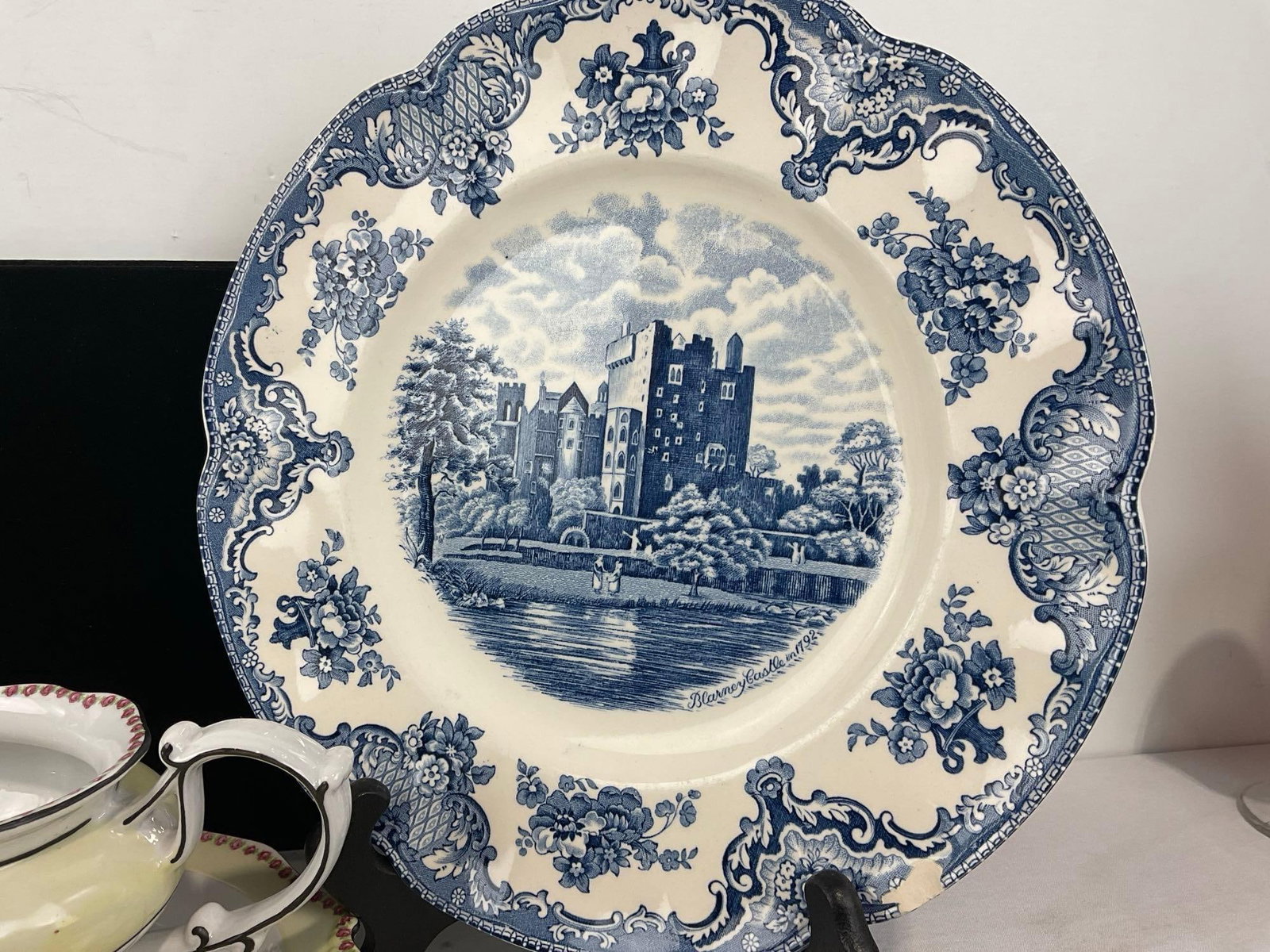 Schumann Dresden Gravy Boat, 2x Sol Pattern J&G Meakin & 2x Johnson Bros Old Britain Castles patt... - 3
