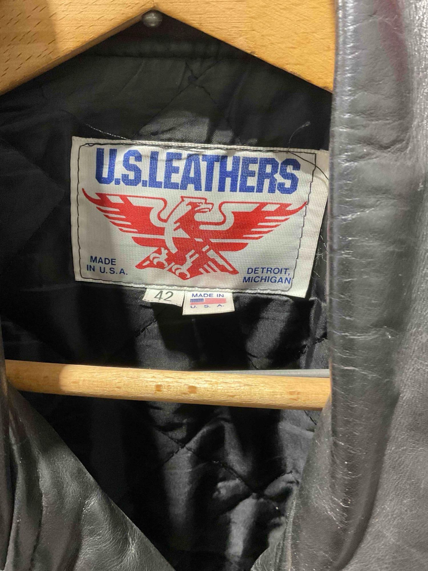 Vintage U.S. Leathers Motorcycle Style Black Leather Jacket is Size U.S. Men's 42. See pics. - 5