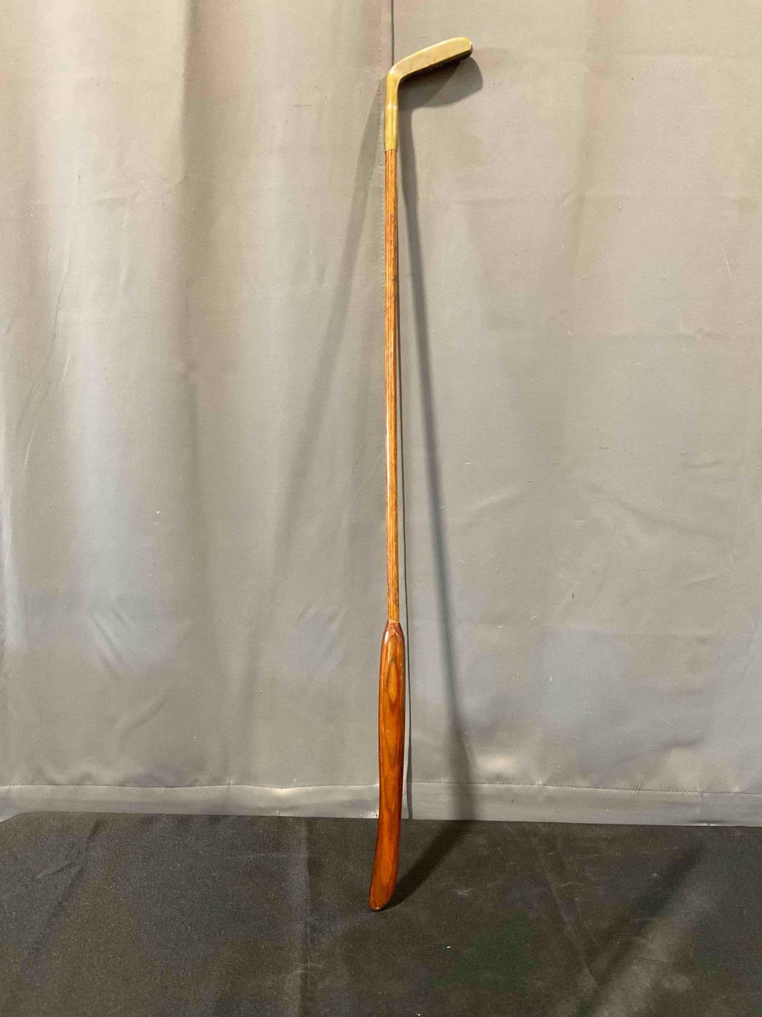 Vintage Wood Wand Handsome Brass & Walnut? Wood Putter Golf Club Iron Model 895. - 2
