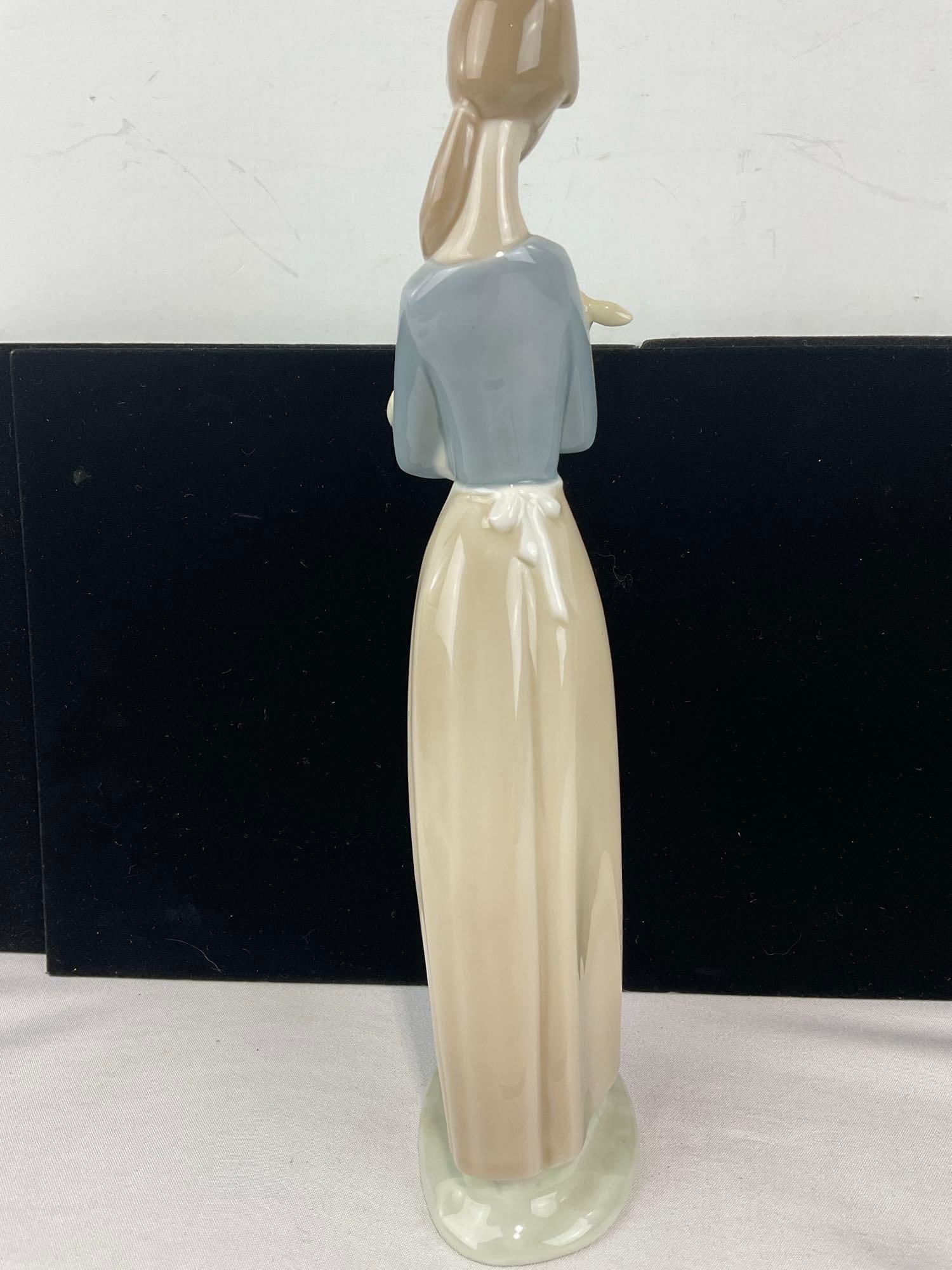 Pair of LLADRO Figurines, #4505 Girl with Lamb & #1011 Girl with Pig, Glazed Porcelain - 6