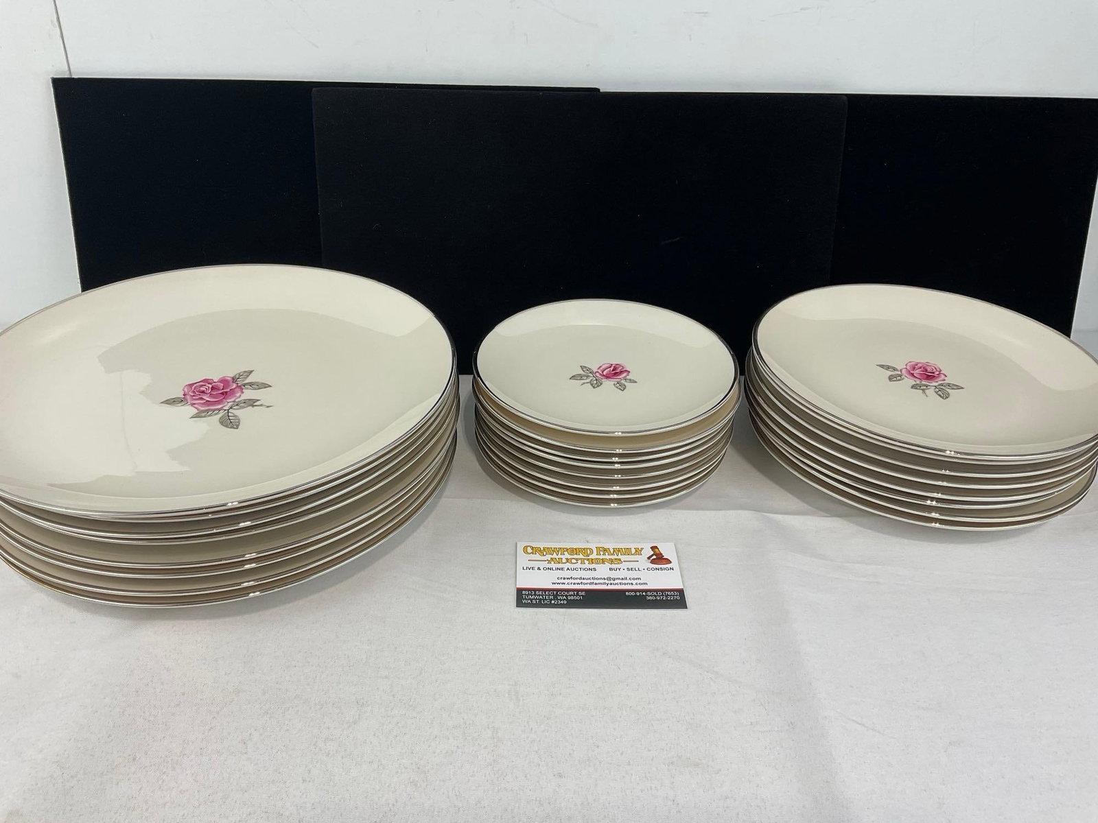Franciscan Masterpiece Collection Encanto Rose, 12 Dinner, 12 Lunch, & 12 Butter, 36 pcs: See pics for condition. Measures approx 9h x 12w x 12d inches. E-6620 *Oversized shipping may apply*