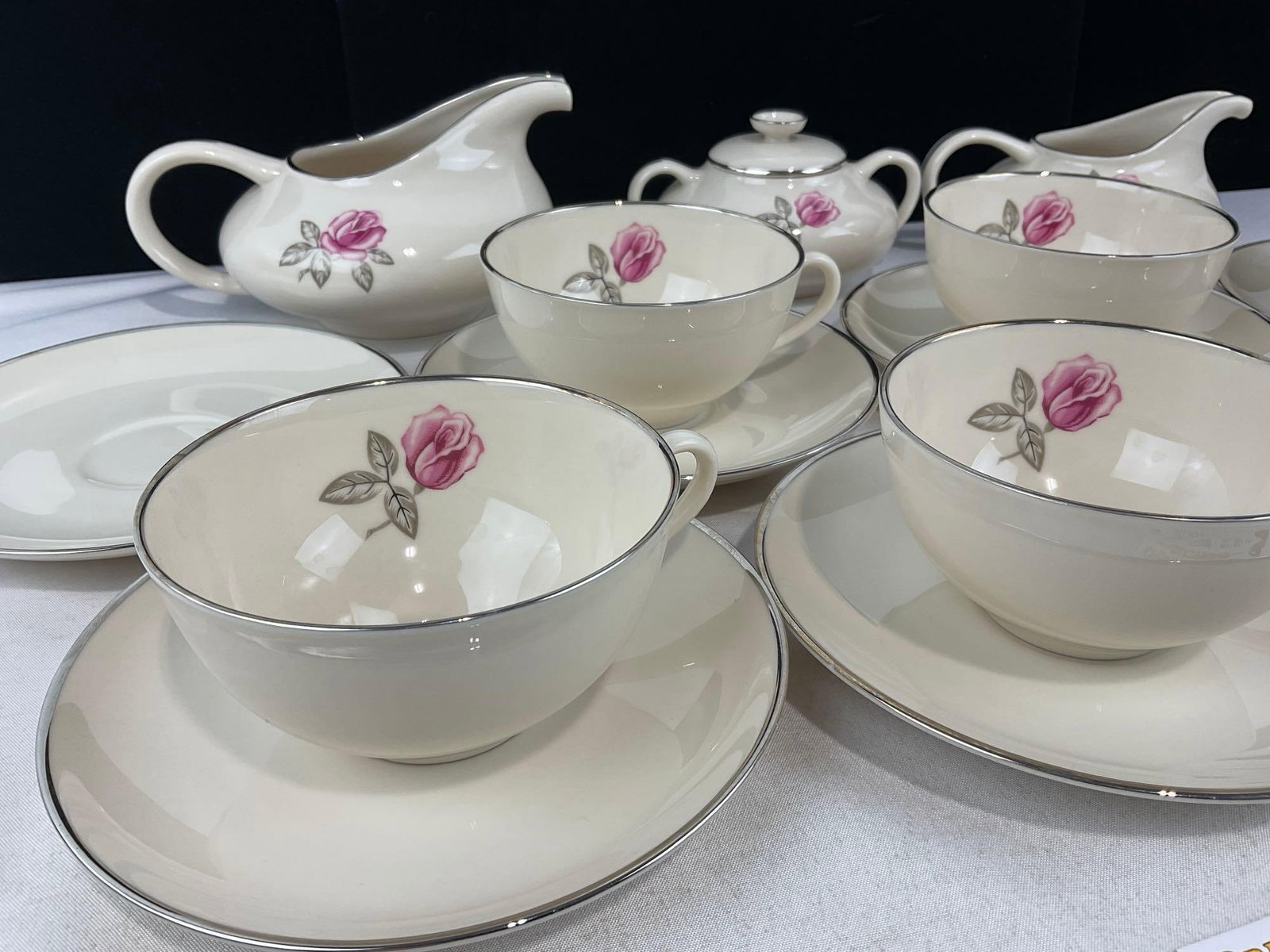 Franciscan Masterpiece China Encanto Rose, 6 cups, 8 saucers, creamer & sugar, gravy boat, 17 pie... - 2