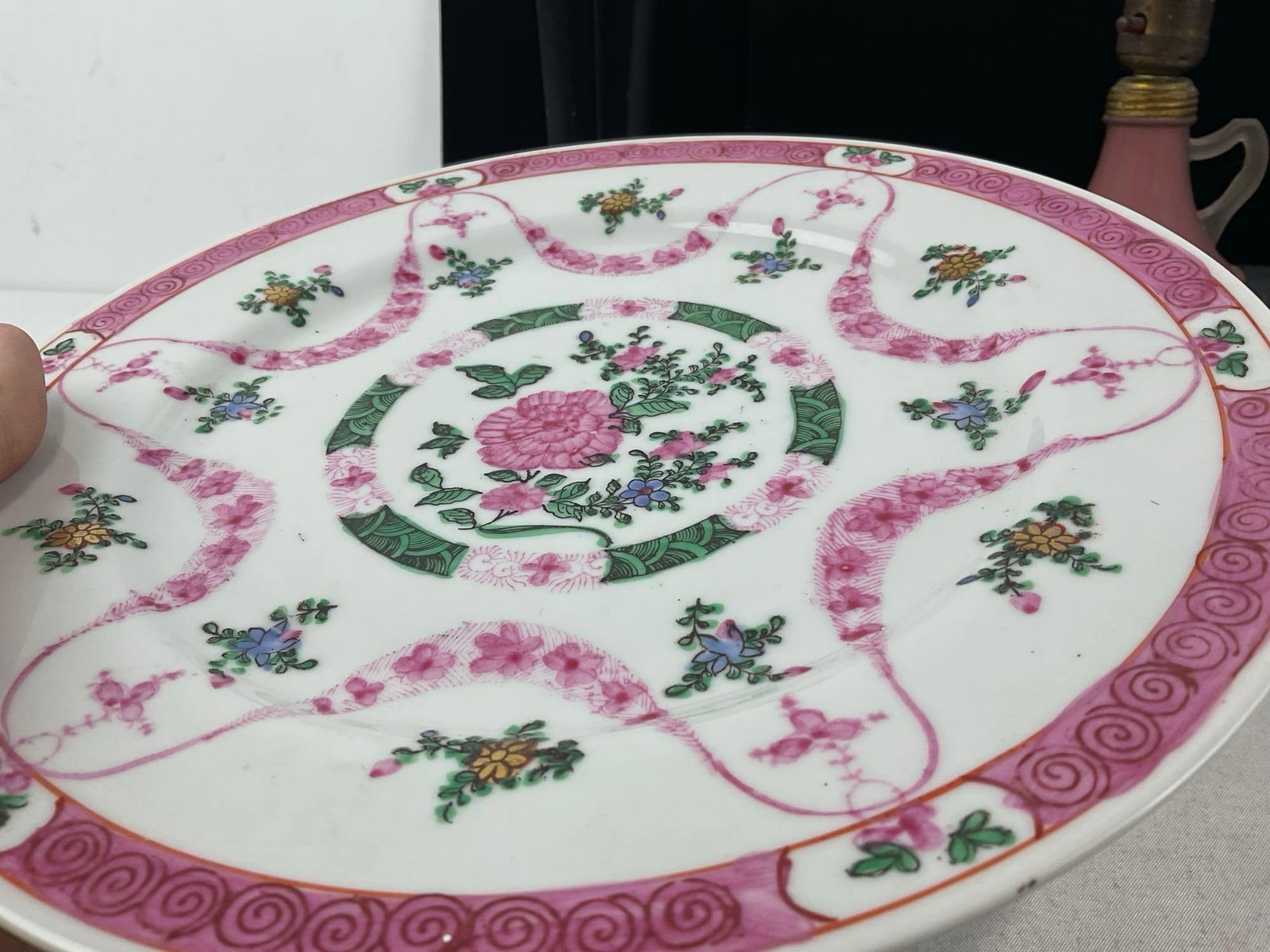 Pair of ACF Hong Kong Decorated Japanese Plates & Reverse Painted Lamp - 2