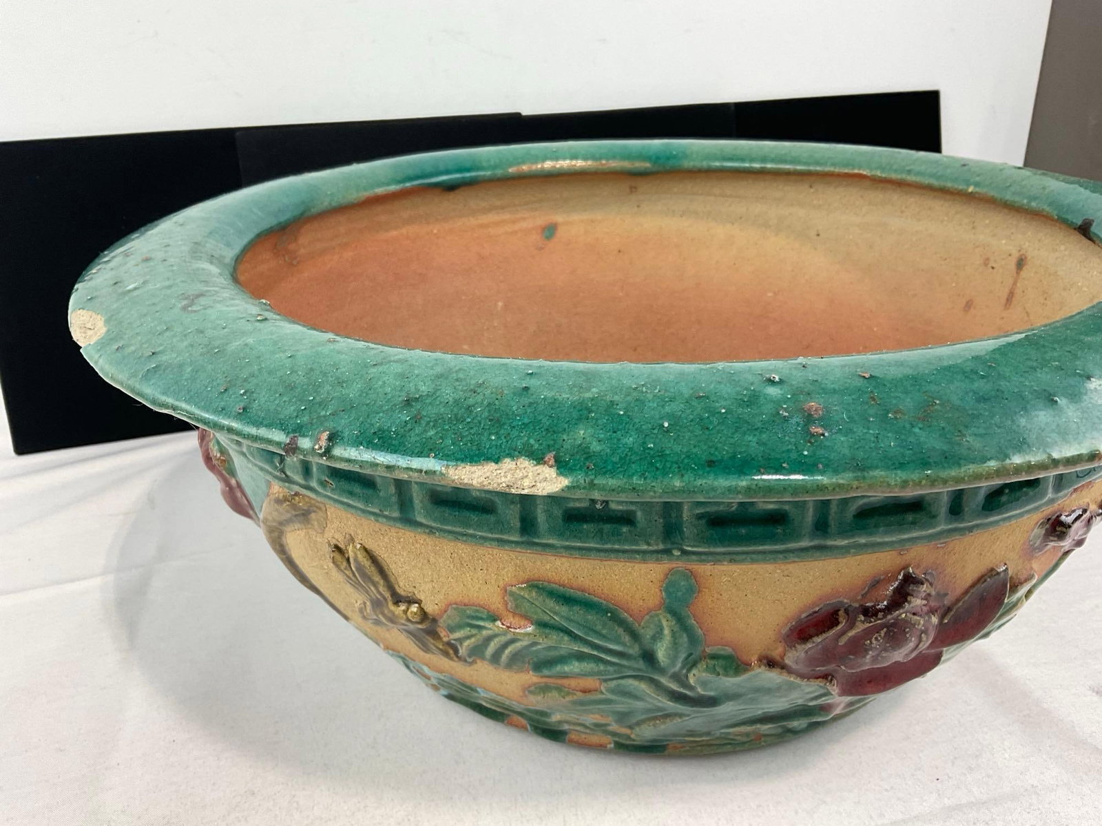 Large Chinese Terracotta Decorative Planter, Teal & Earthy Ochre, w/Red Lion & Flower design - 4
