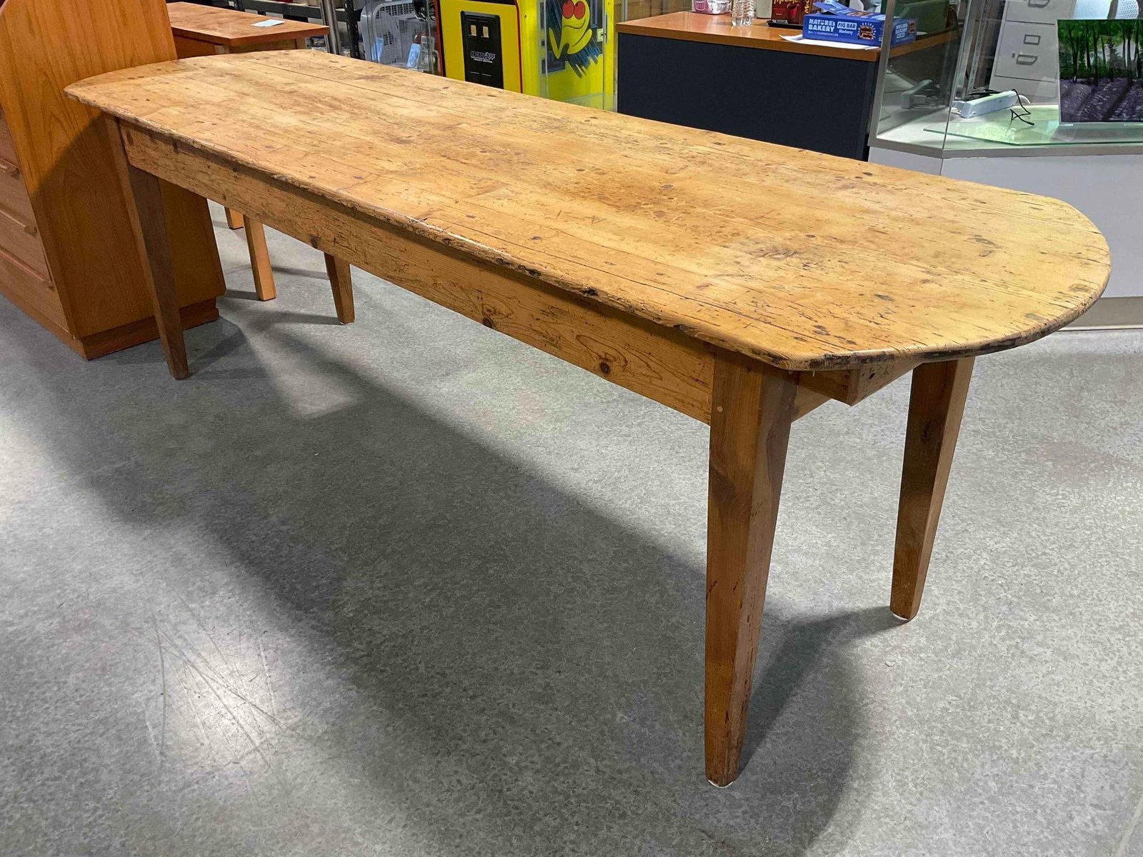Vintage / antique Large Rustic Pine Wood Farmhouse Dining Table w/ Drawer & Pull Out Cutting Board. - 2