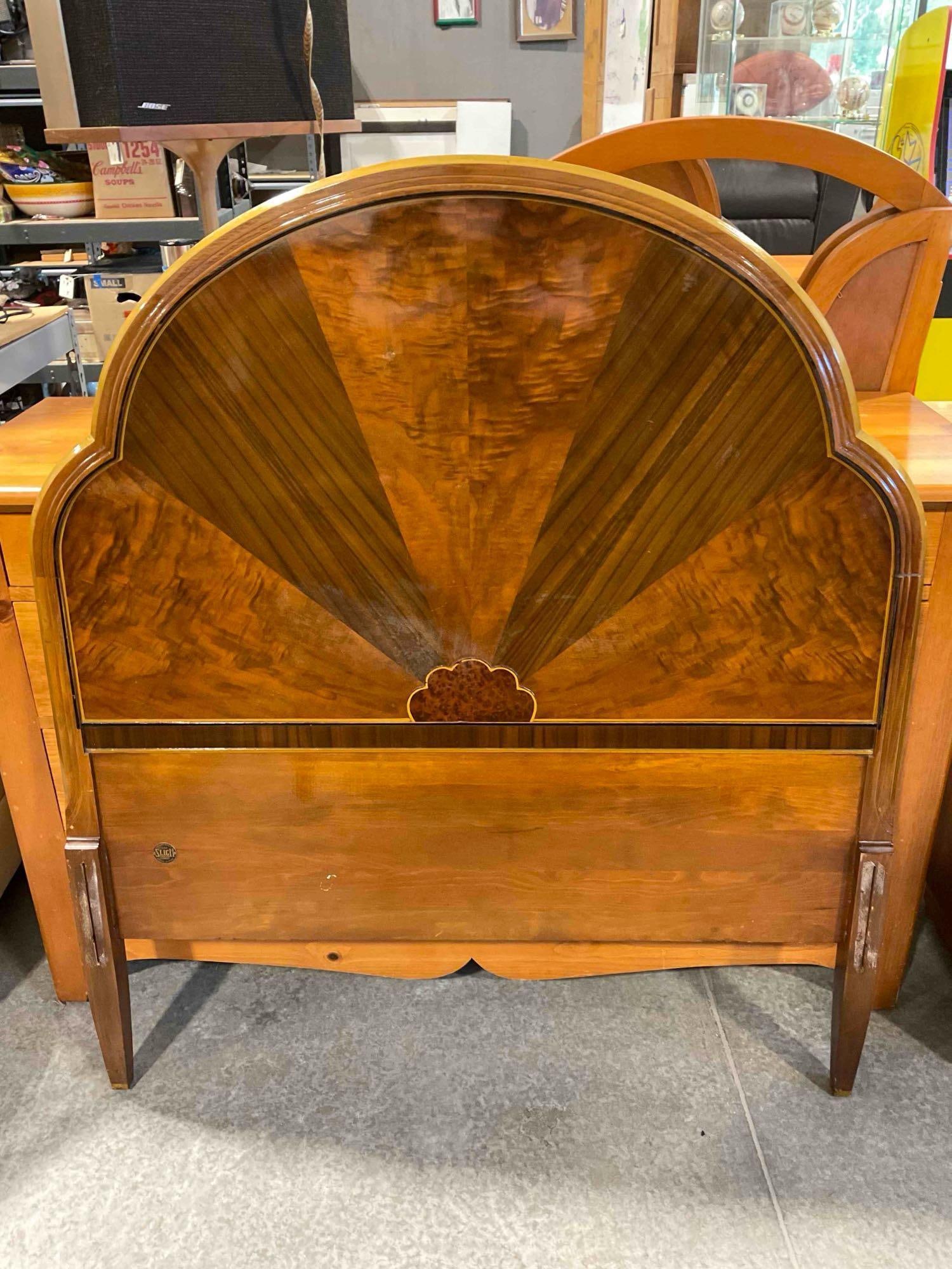 Antique Sligh Art Deco Walnut Twin Bed Frame w/ Inlaid Burl Wood Sunburst Pattern. See pics. - 4