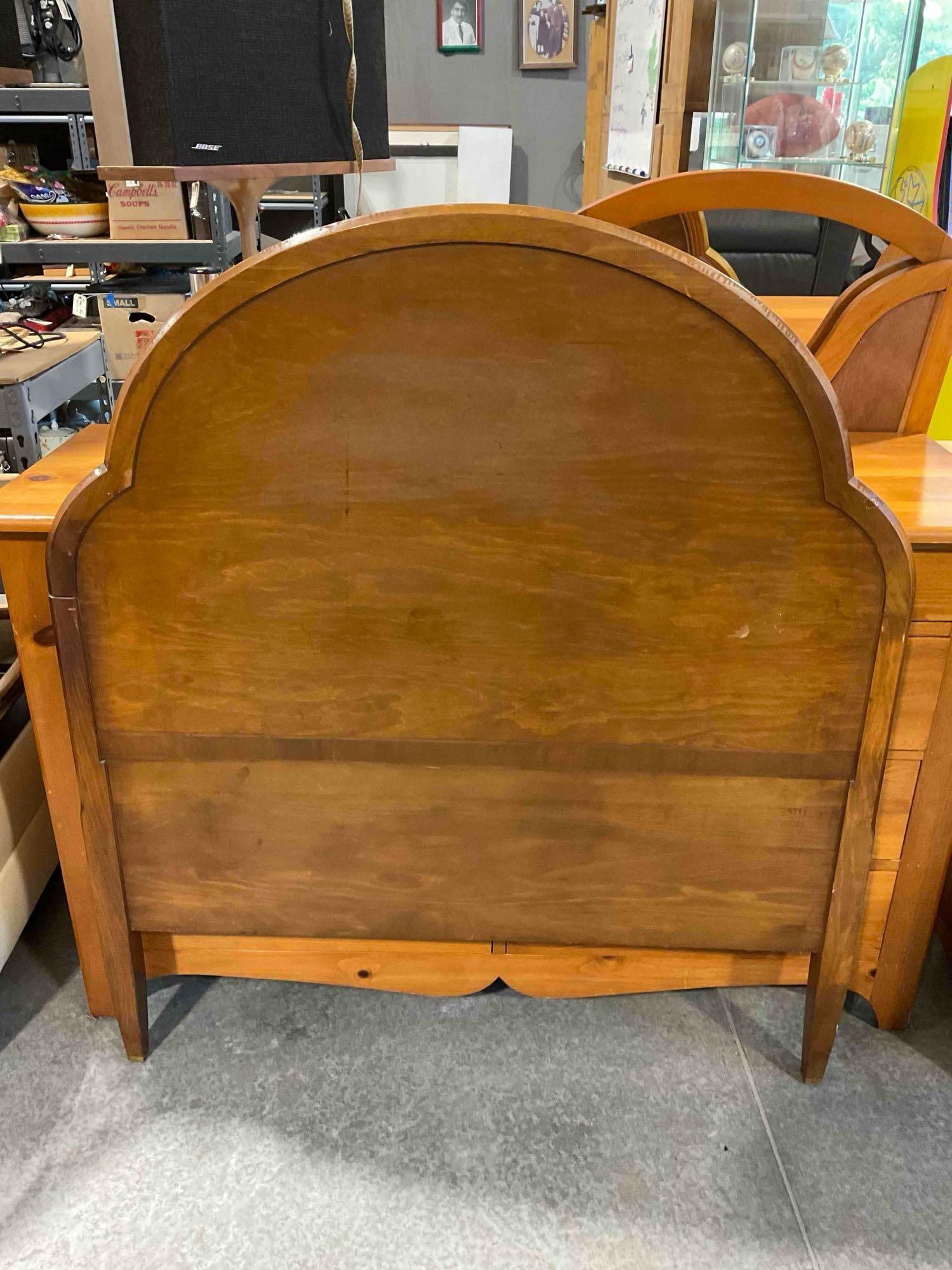 Antique Sligh Art Deco Walnut Twin Bed Frame w/ Inlaid Burl Wood Sunburst Pattern. See pics. - 8
