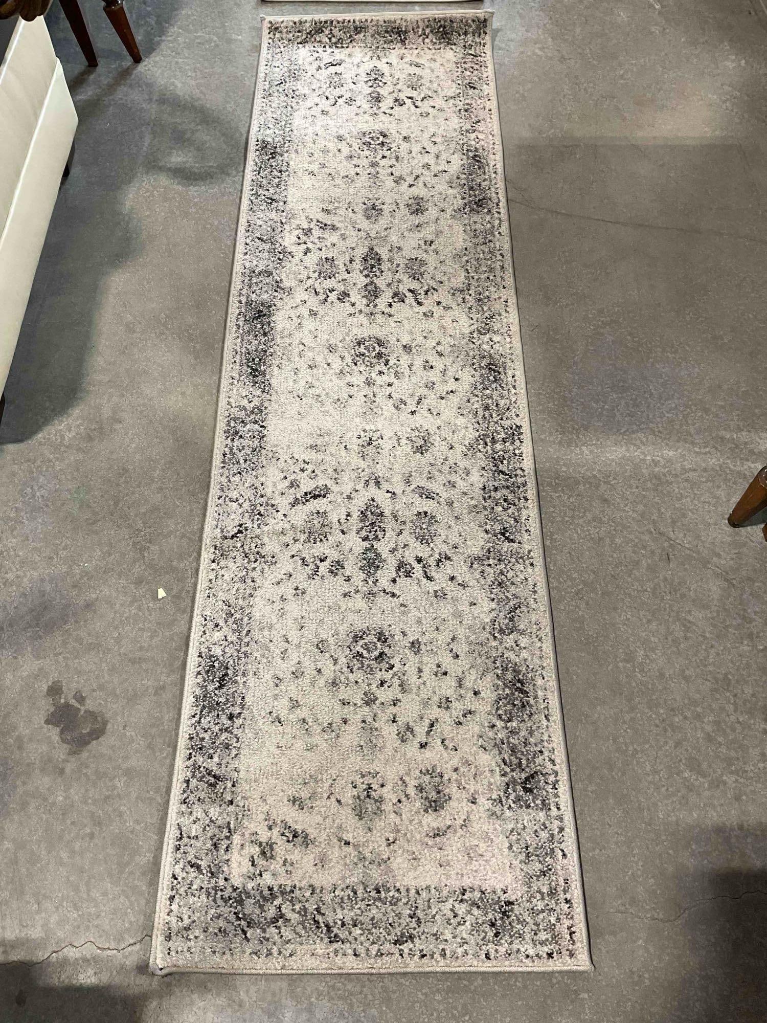 2 pcs Home Decorators Old Treasures Gray & Cream Acrylic Pile Runner Rug. 24" x 84" See pics. - 4