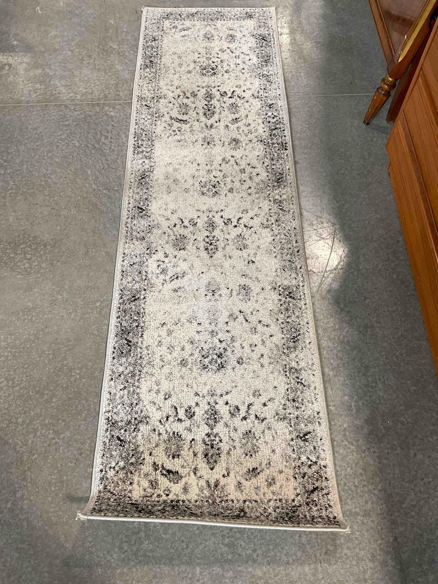 2 pcs Home Decorators Old Treasures Gray & Cream Acrylic Pile Runner Rug. 24" x 84" See pics. - 5