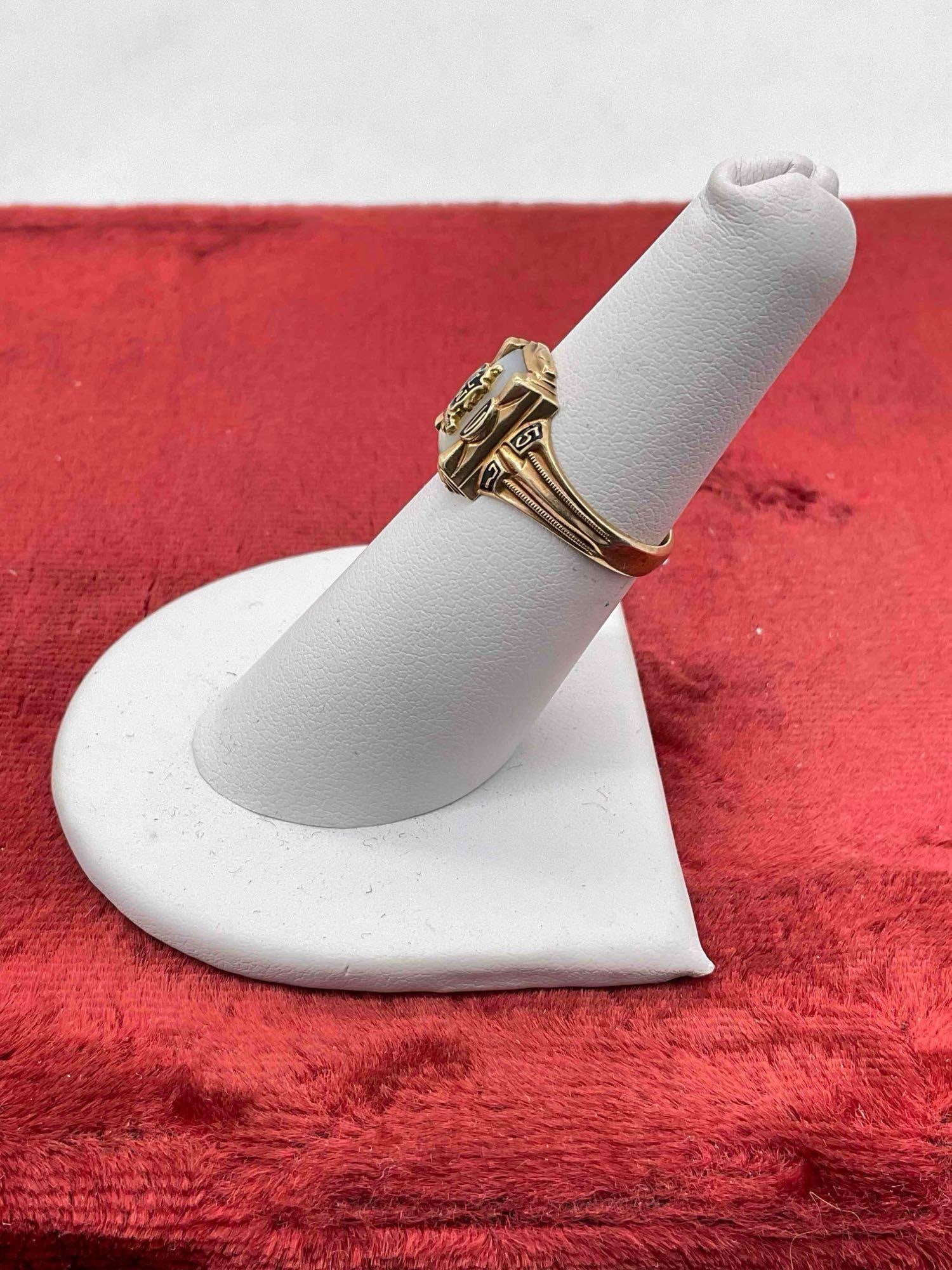 1957 Women's 10K gold Class ring w/ gold and Mother of Pearl inlay size 6 Marked 10K - 2