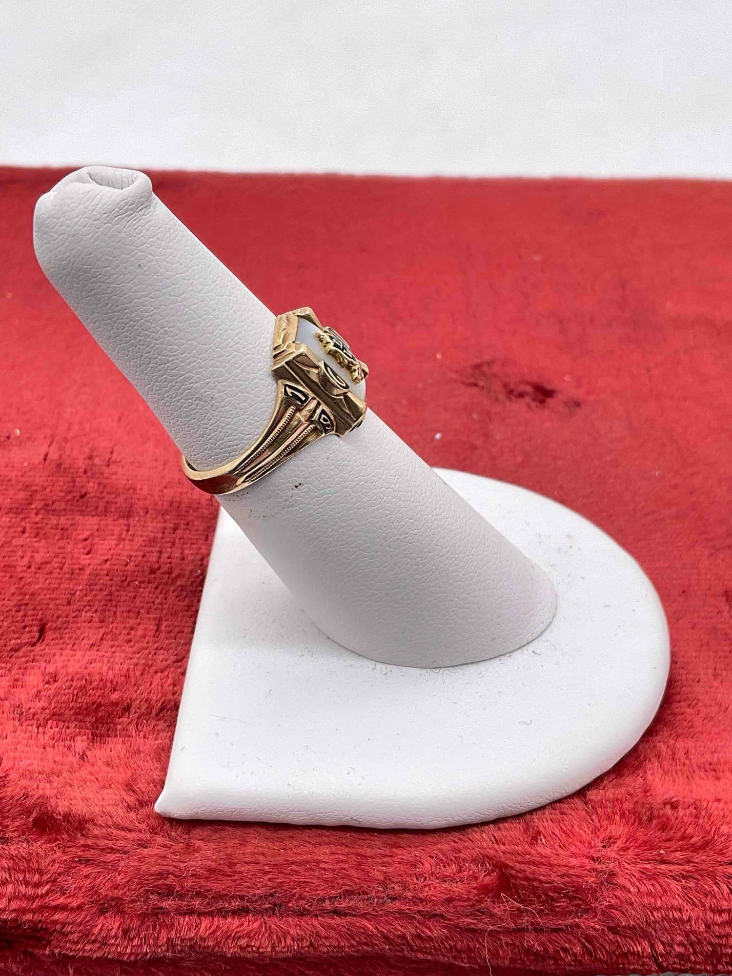 1957 Women's 10K gold Class ring w/ gold and Mother of Pearl inlay size 6 Marked 10K - 3