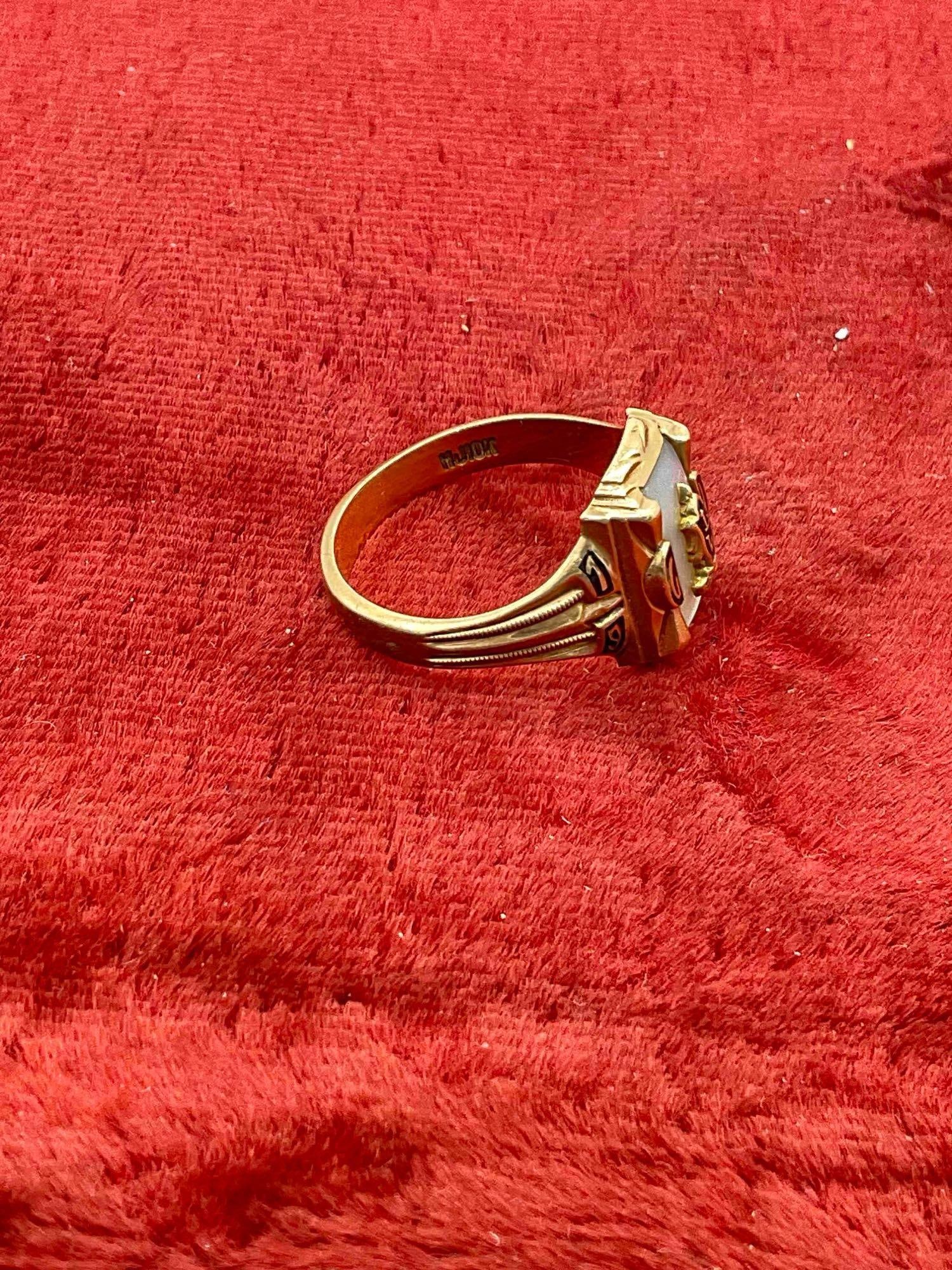 1957 Women's 10K gold Class ring w/ gold and Mother of Pearl inlay size 6 Marked 10K - 4