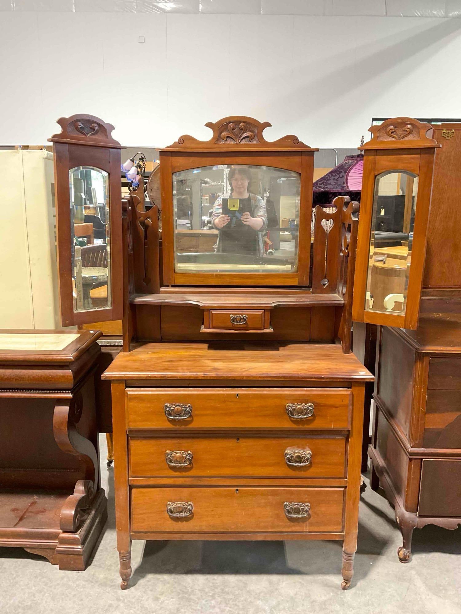 Antique C. 1900 Edwardian Satin Walnut Wood Vanity Dresser w/ Fold Open Triple Mirror. See pics.: Antique Edwardian Satin Walnut Wood Wood Vanity Dresser w/ Fold Open Triple Mirror. Gorgeous Art nouveau details and elegant shape. Piece has wear indicative of age and use, has been exposed to water,