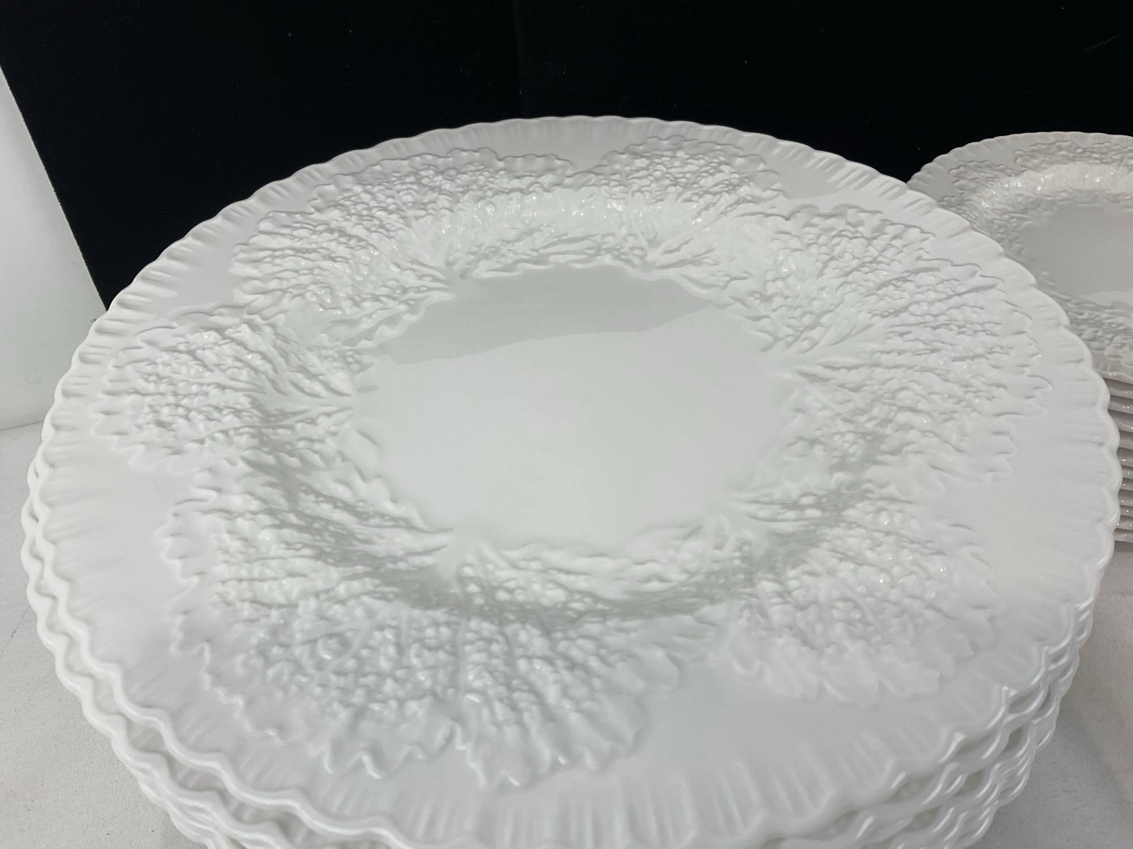 Spode China Savoy White Pattern, Cabbage Leaf design, 12 Dinner, 12 Lunch, & 12 Bread Plates - 2
