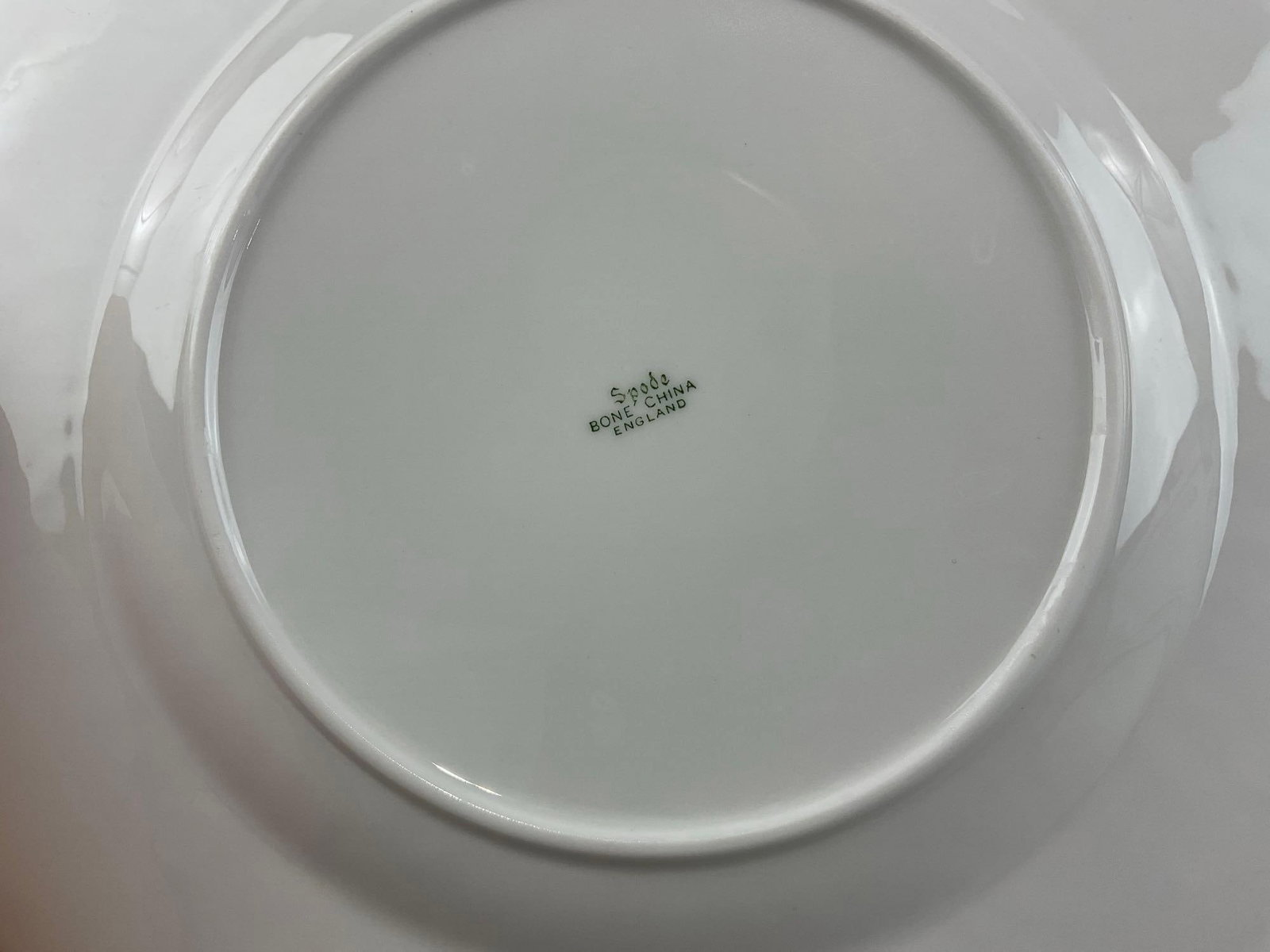 Spode China Savoy White Pattern, Cabbage Leaf design, 12 Dinner, 12 Lunch, & 12 Bread Plates - 3