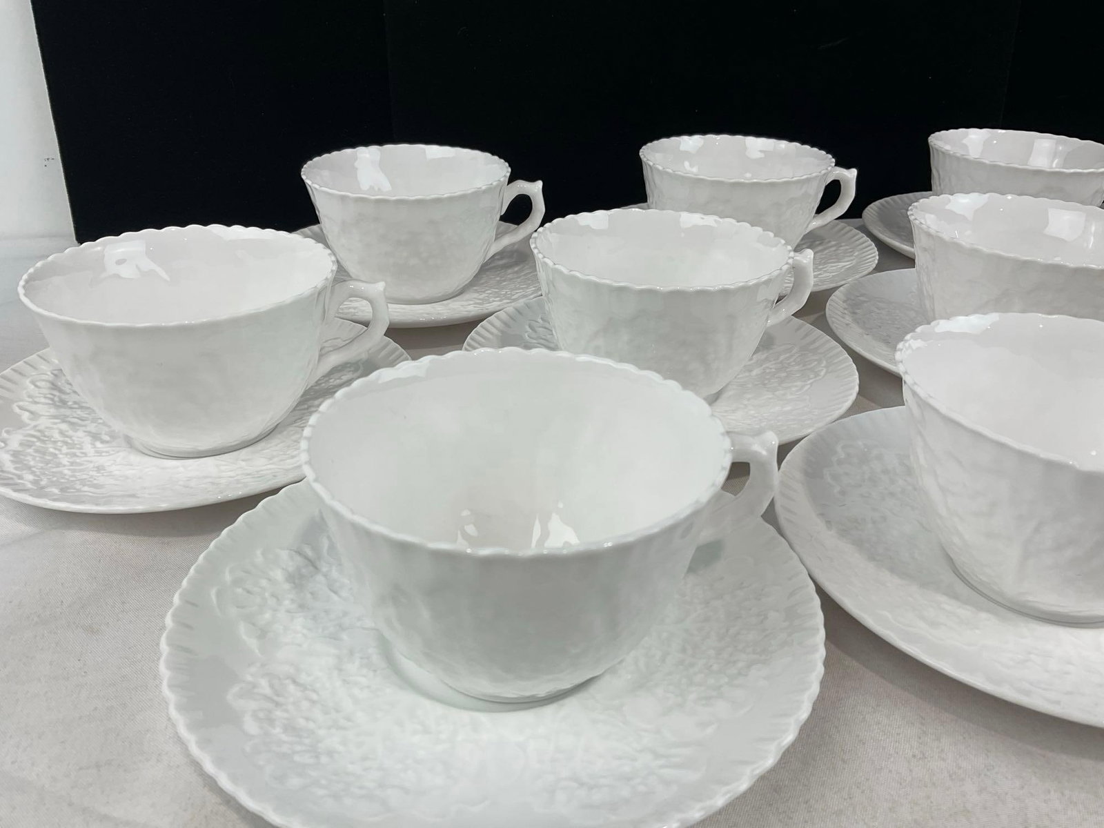 Spode China Savoy White Pattern, Cabbage Leaf design, 13 cups & 13 saucers - 2