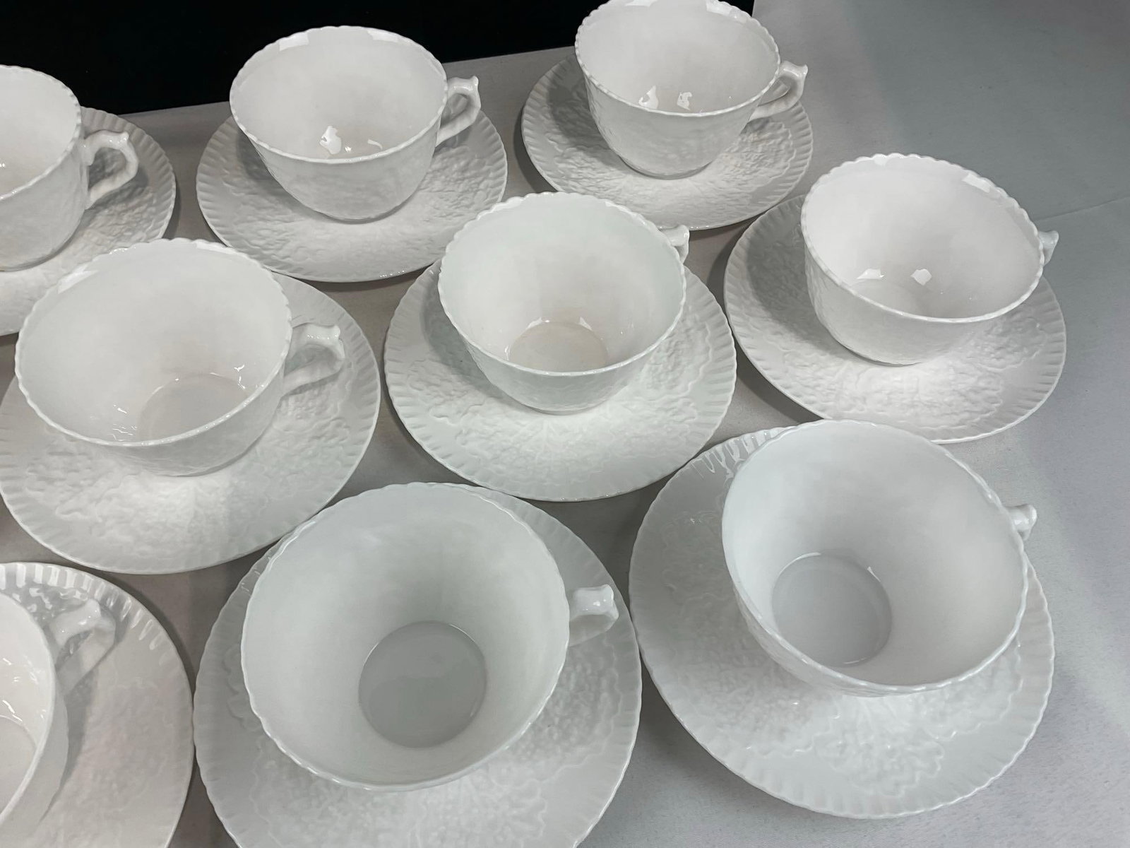 Spode China Savoy White Pattern, Cabbage Leaf design, 13 cups & 13 saucers - 3
